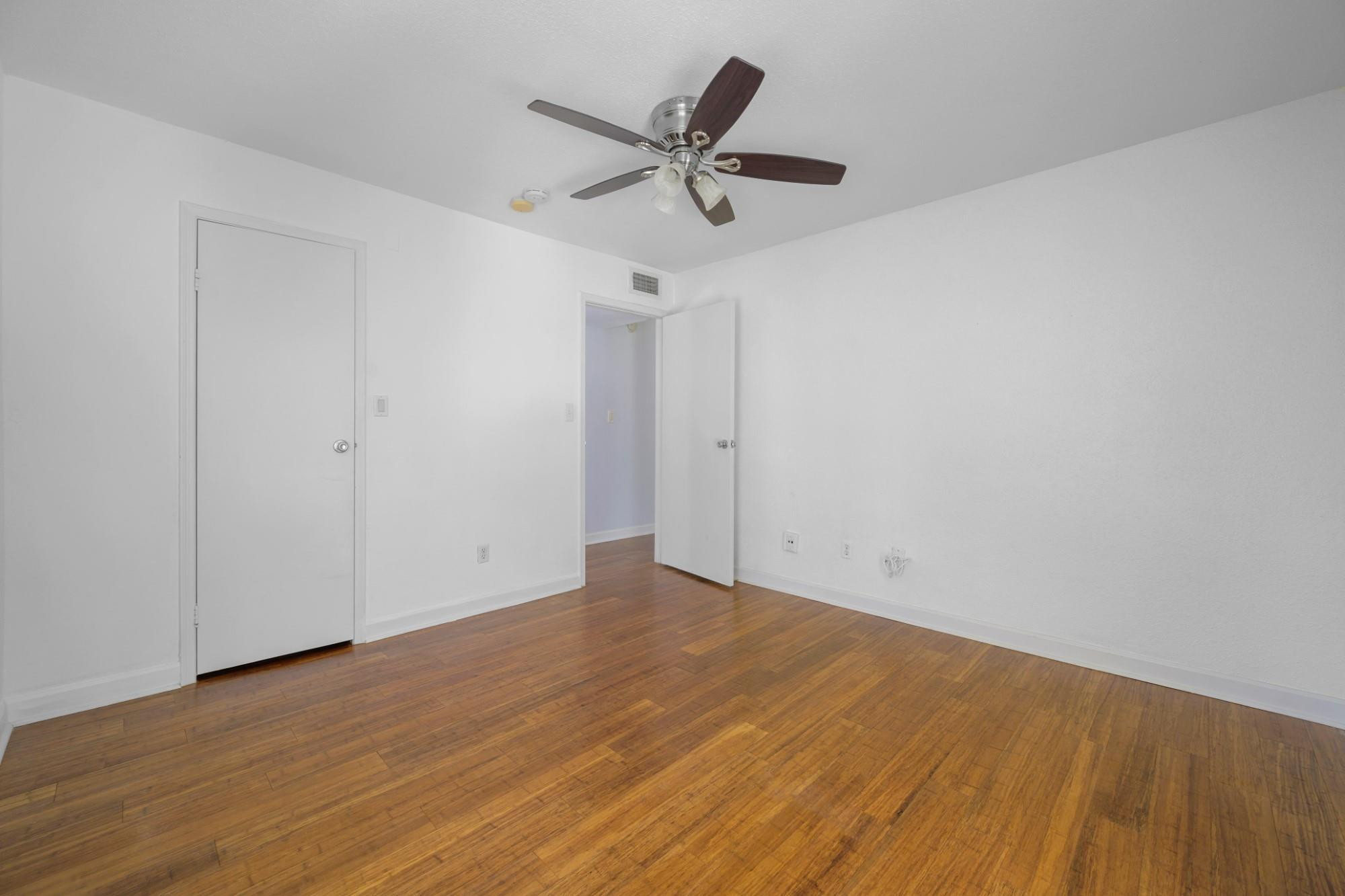 SAVANNAH AT RIVERSIDE CON - Residential Lease