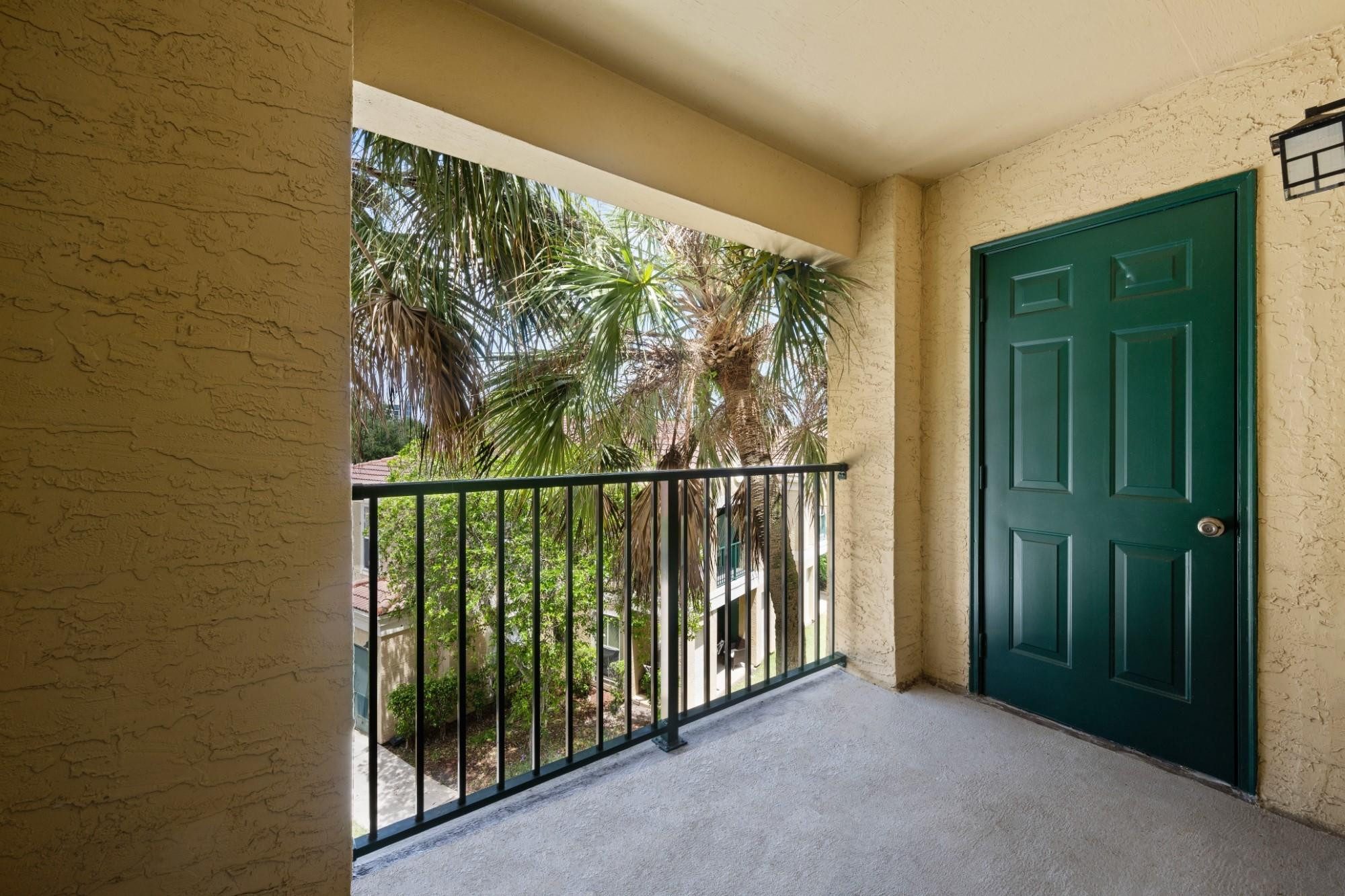 SAVANNAH AT RIVERSIDE CON - Residential Lease