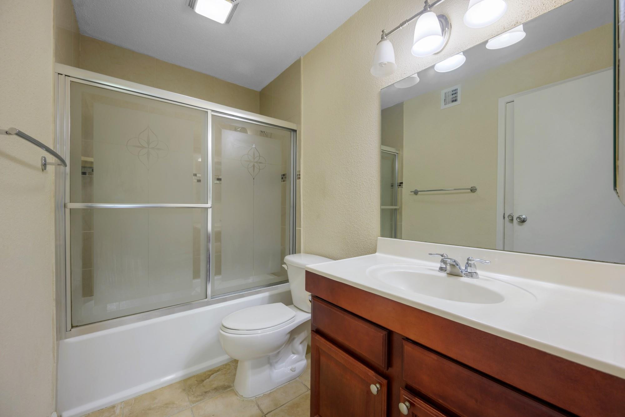 SAVANNAH AT RIVERSIDE CON - Residential Lease