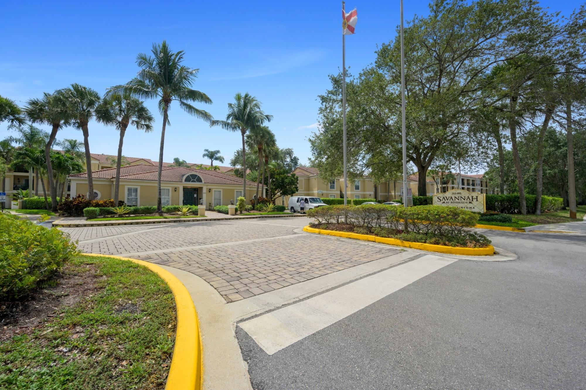 SAVANNAH AT RIVERSIDE CON - Residential Lease