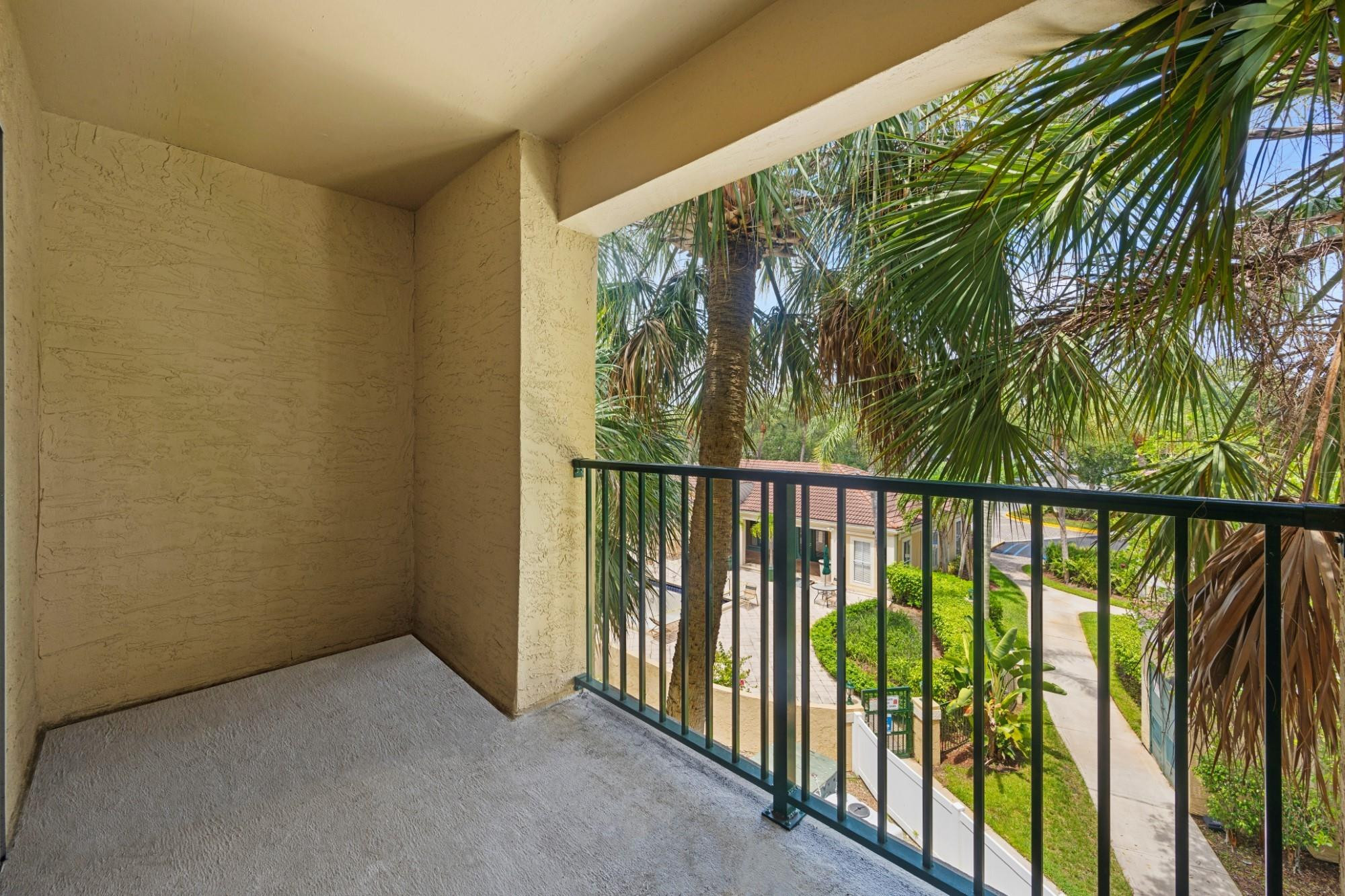 SAVANNAH AT RIVERSIDE CON - Residential Lease