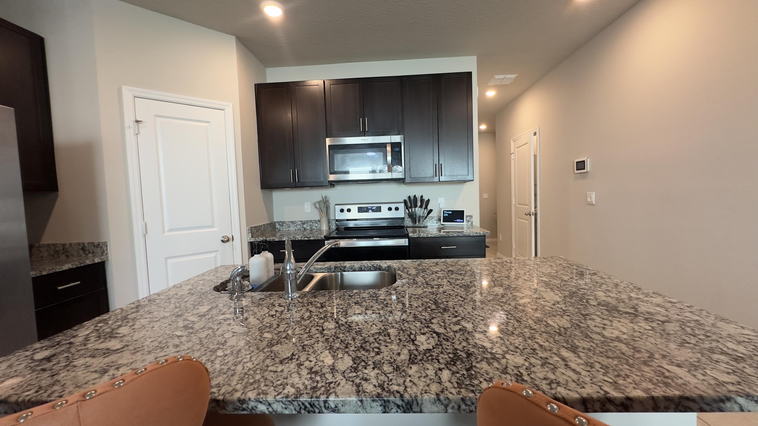 FONTANA TOWNHOMES - Residential Lease