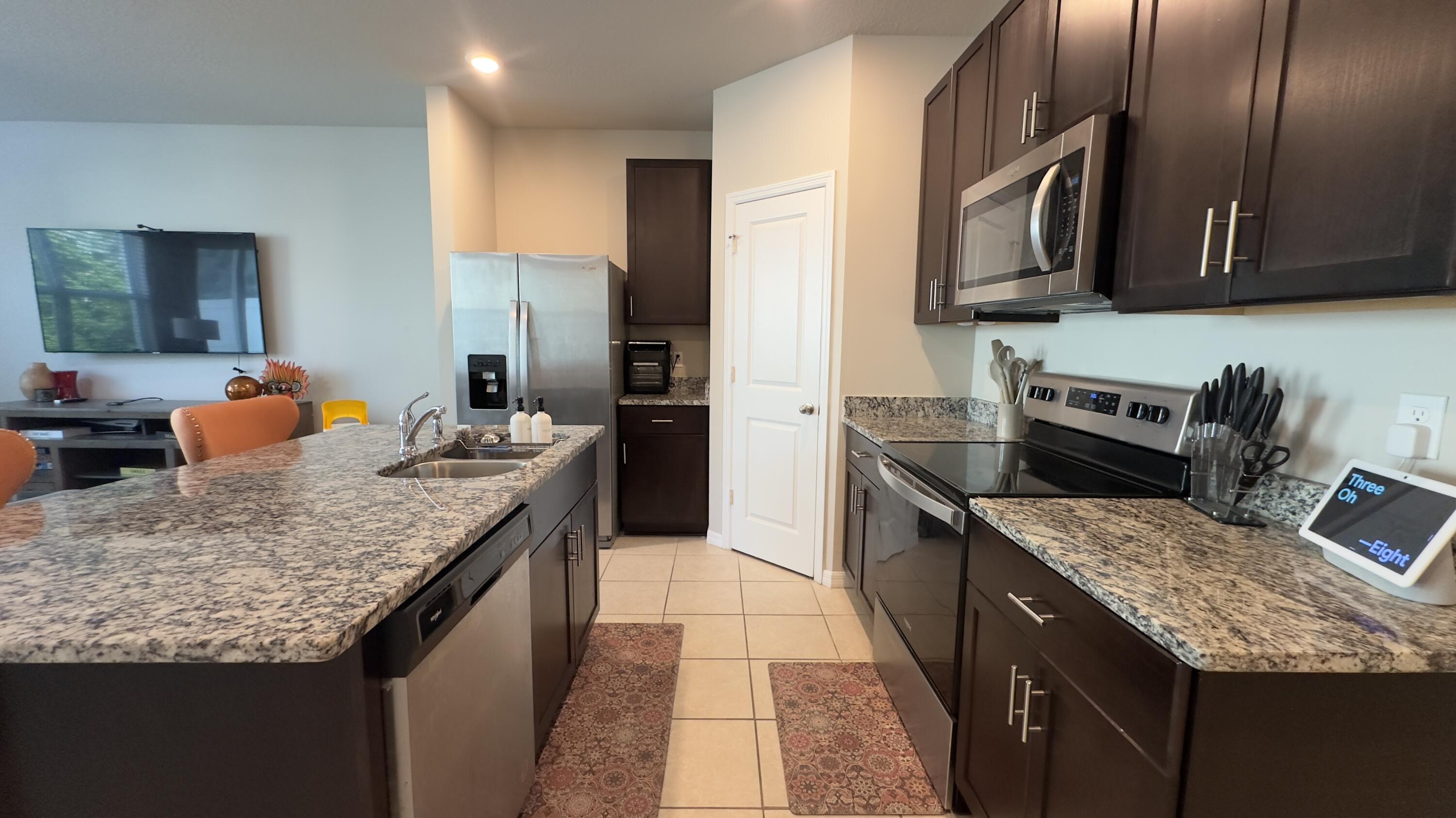 FONTANA TOWNHOMES - Residential Lease