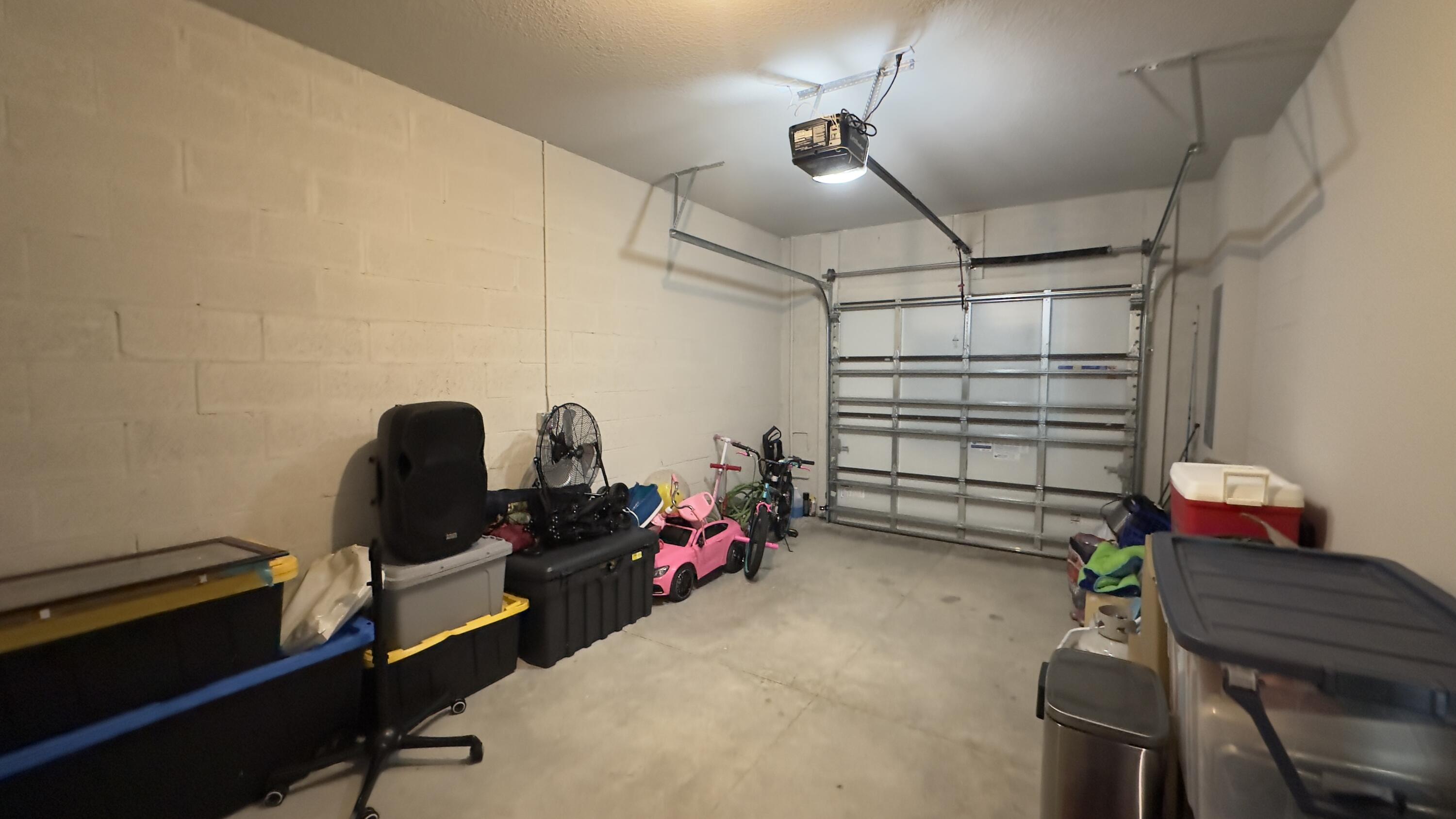 FONTANA TOWNHOMES - Residential Lease