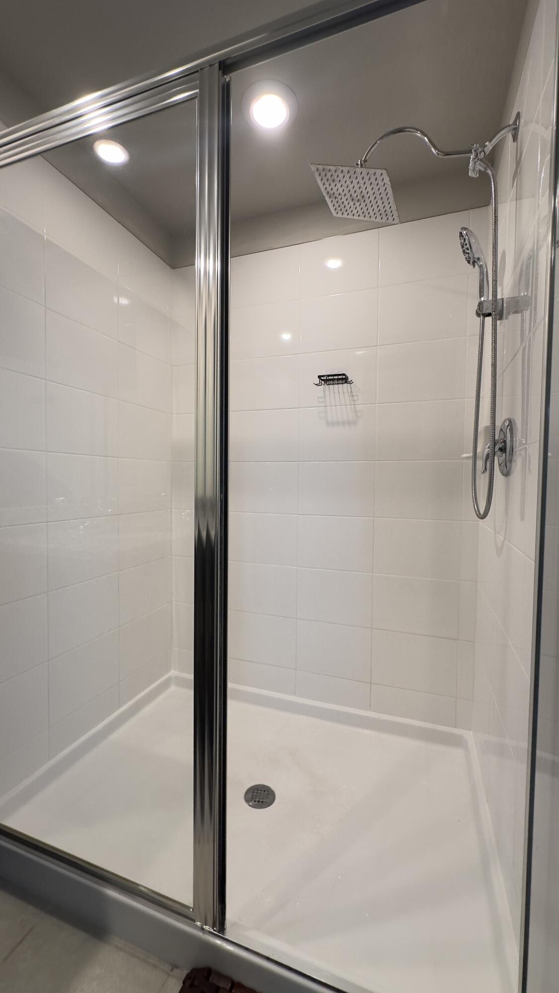 FONTANA TOWNHOMES - Residential Lease