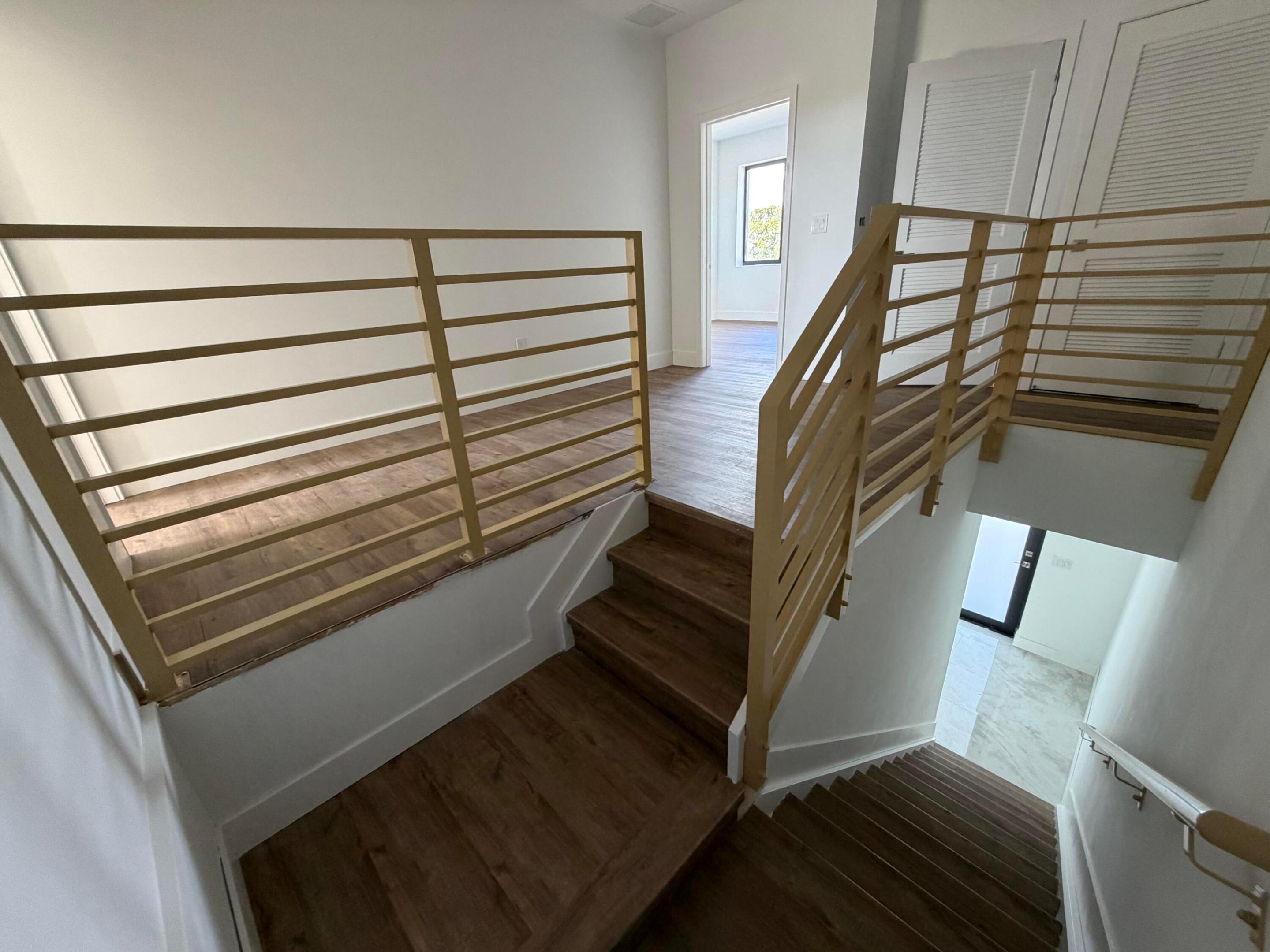 POMPANO TERRACE - Residential