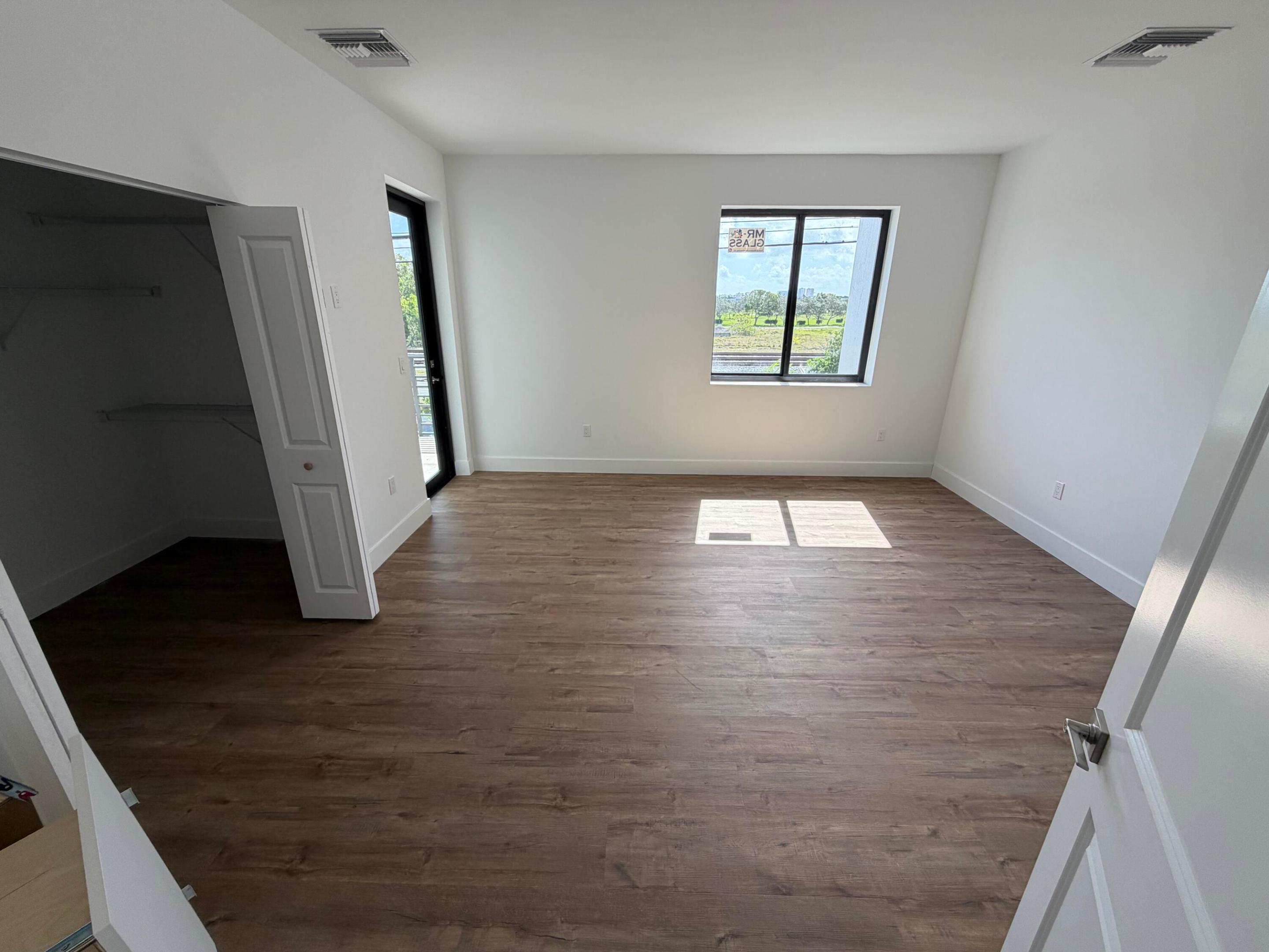 POMPANO TERRACE - Residential