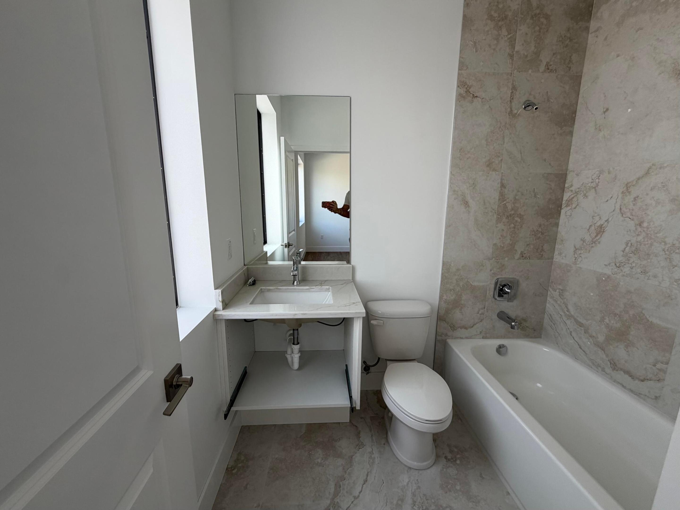 POMPANO TERRACE - Residential