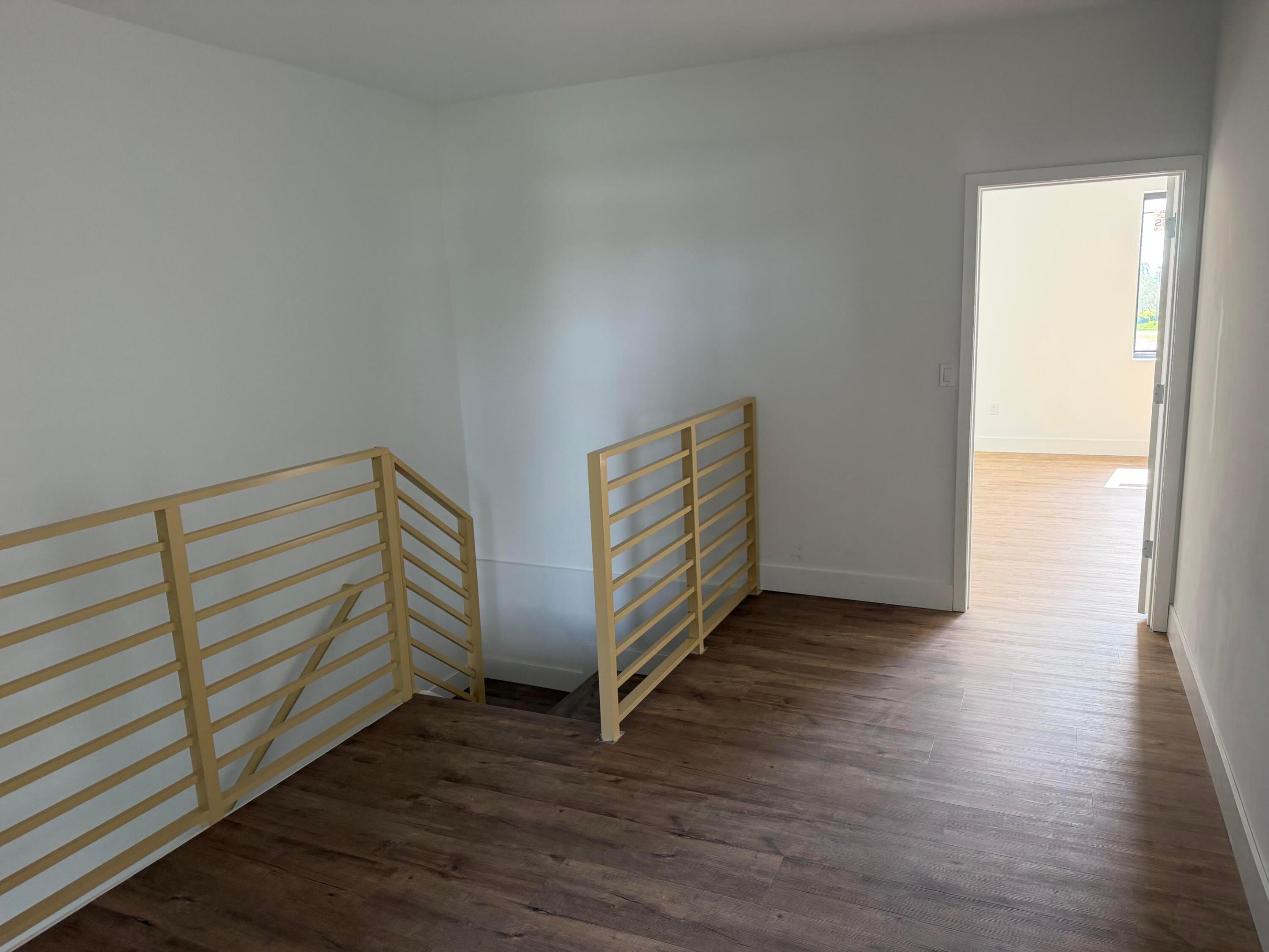 POMPANO TERRACE - Residential