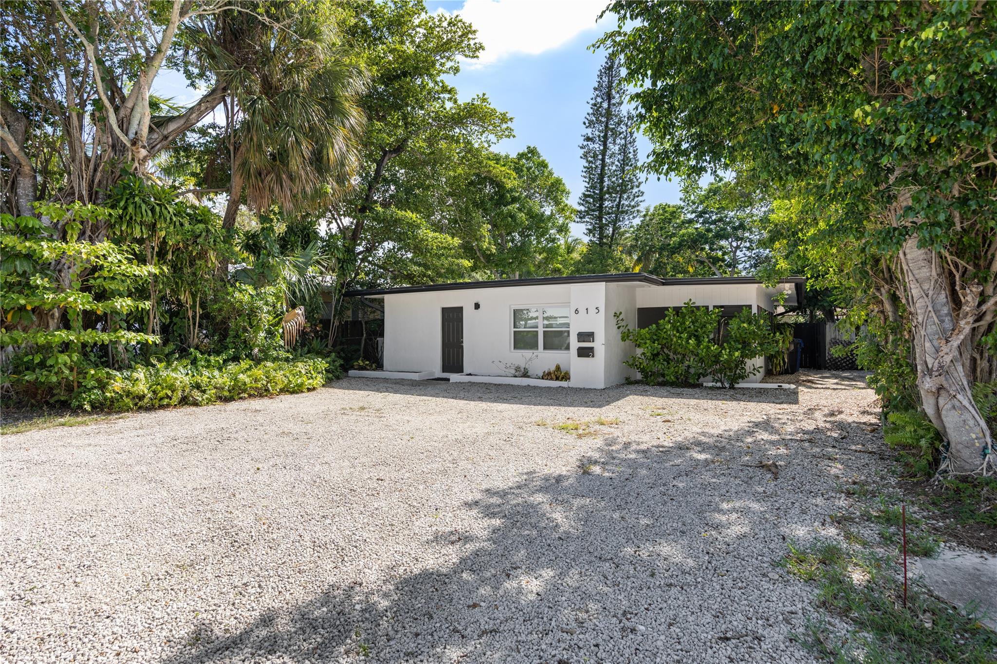 615 SW 14th Ave