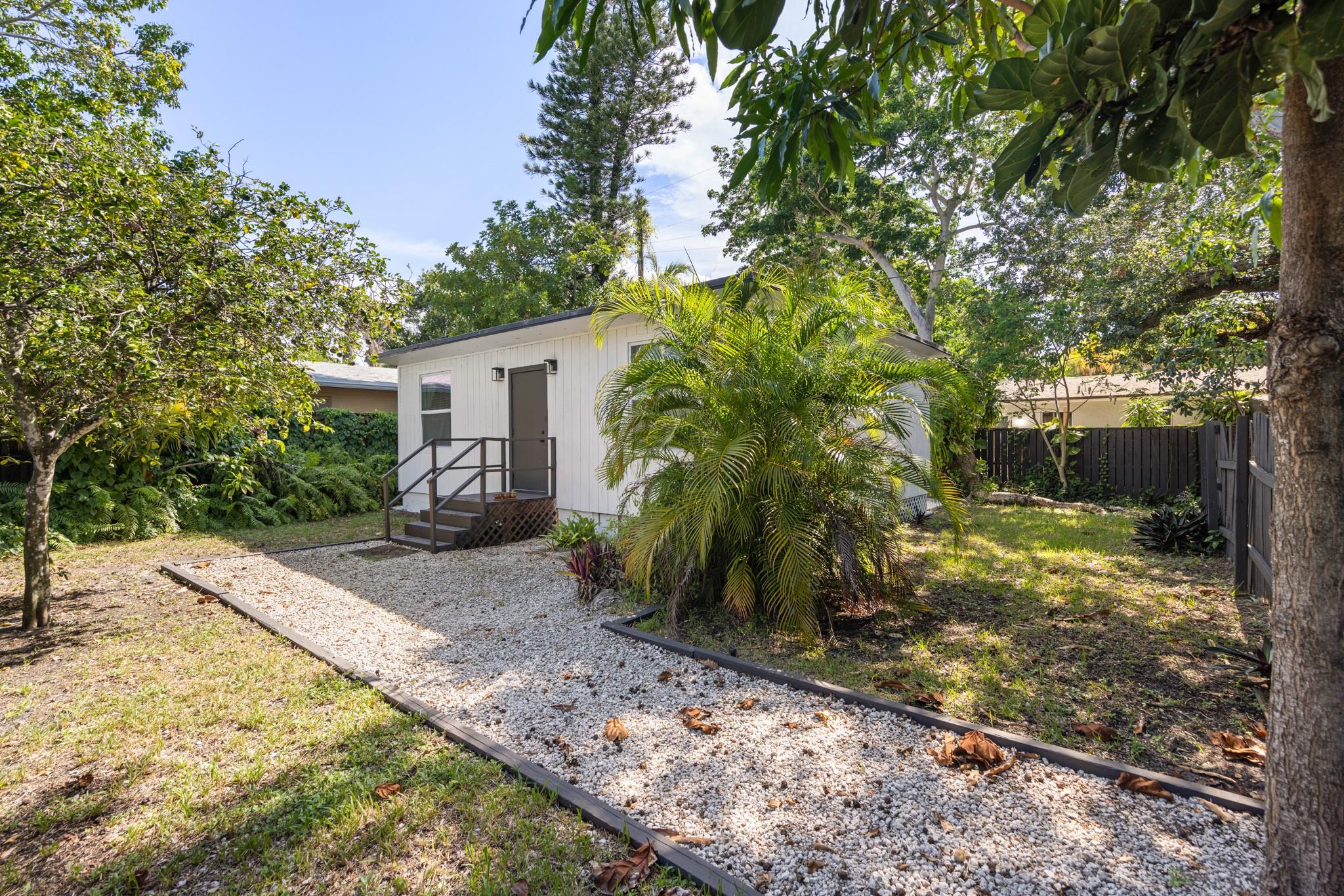 615 SW 14th Ave