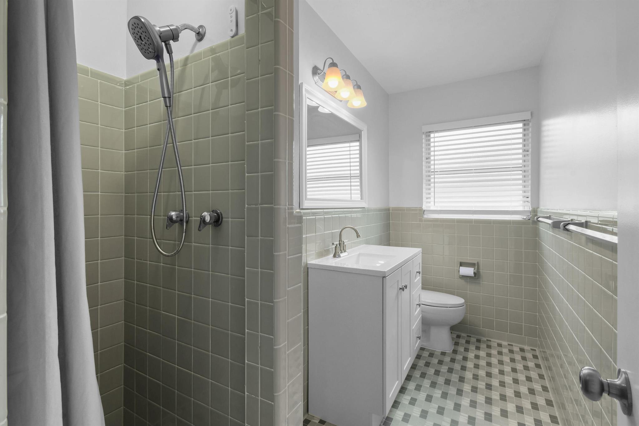 COLLEGE PARK ADD 2 - Residential Lease