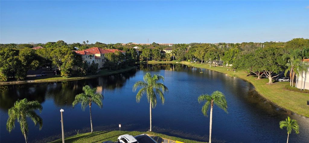 Photo of 250 Jacaranda Drive #604, Plantation, FL 33324 (MLS # F10549430)