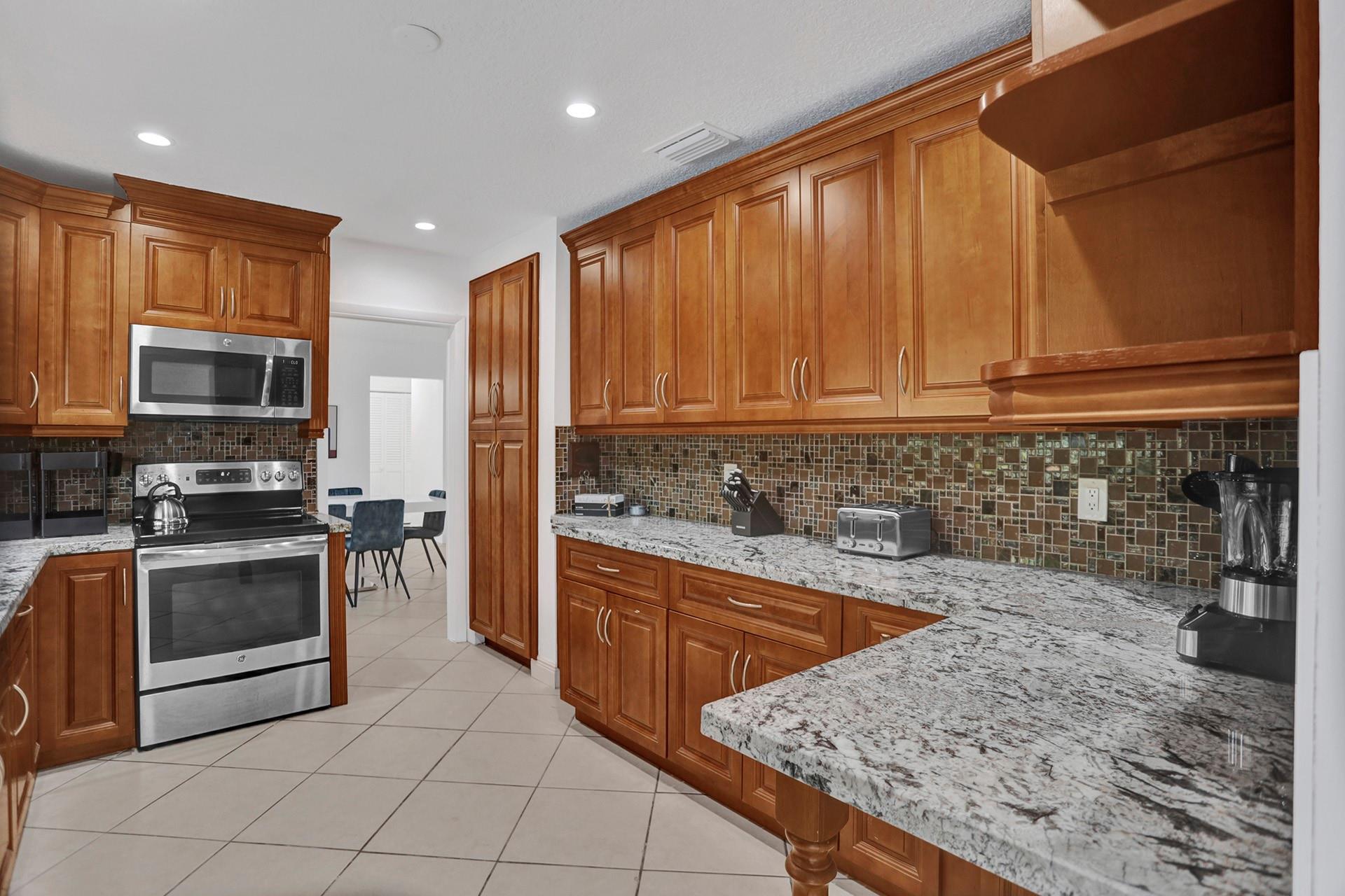 Hollywood Hills Amd 6-31 - Residential