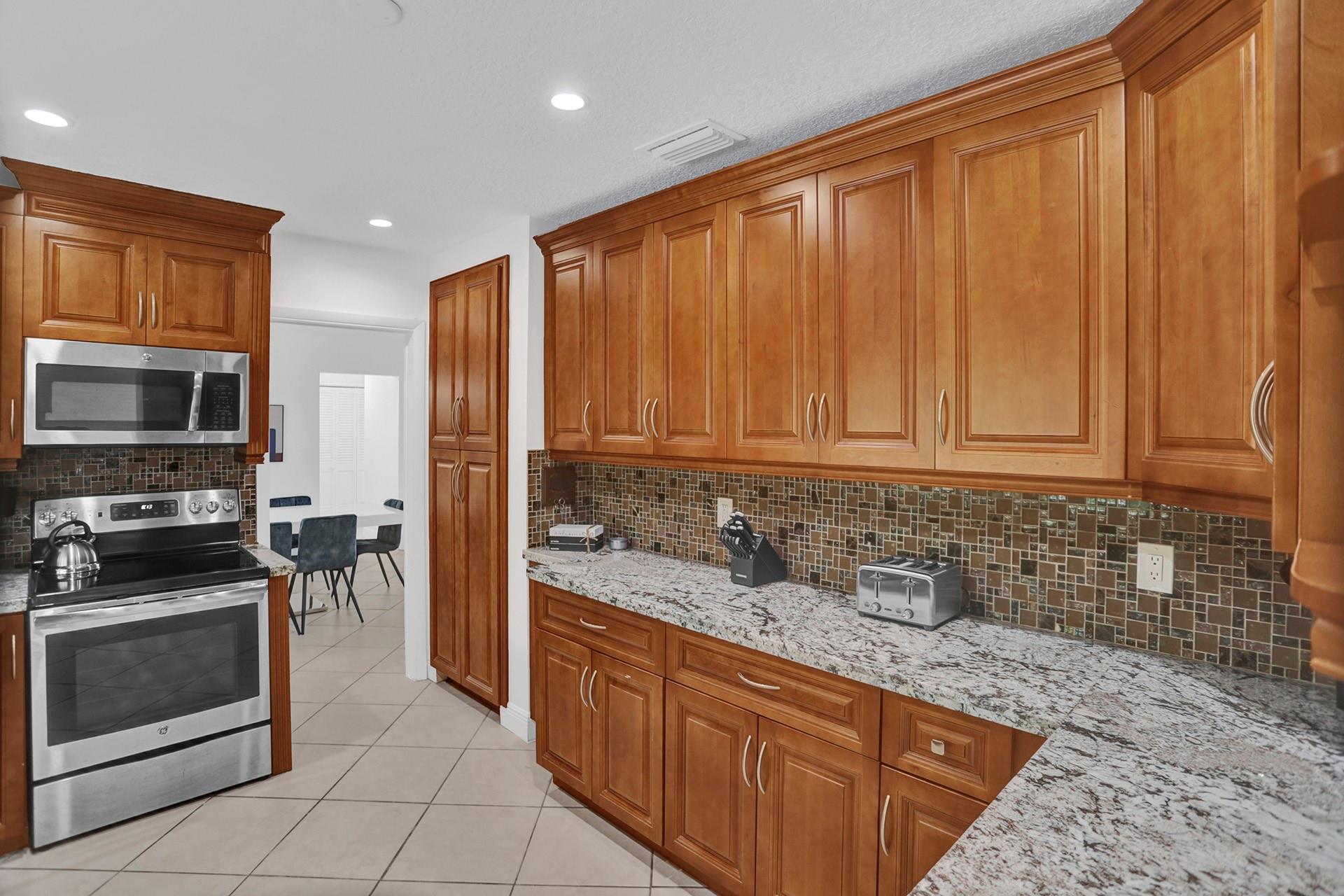 Hollywood Hills Amd 6-31 - Residential