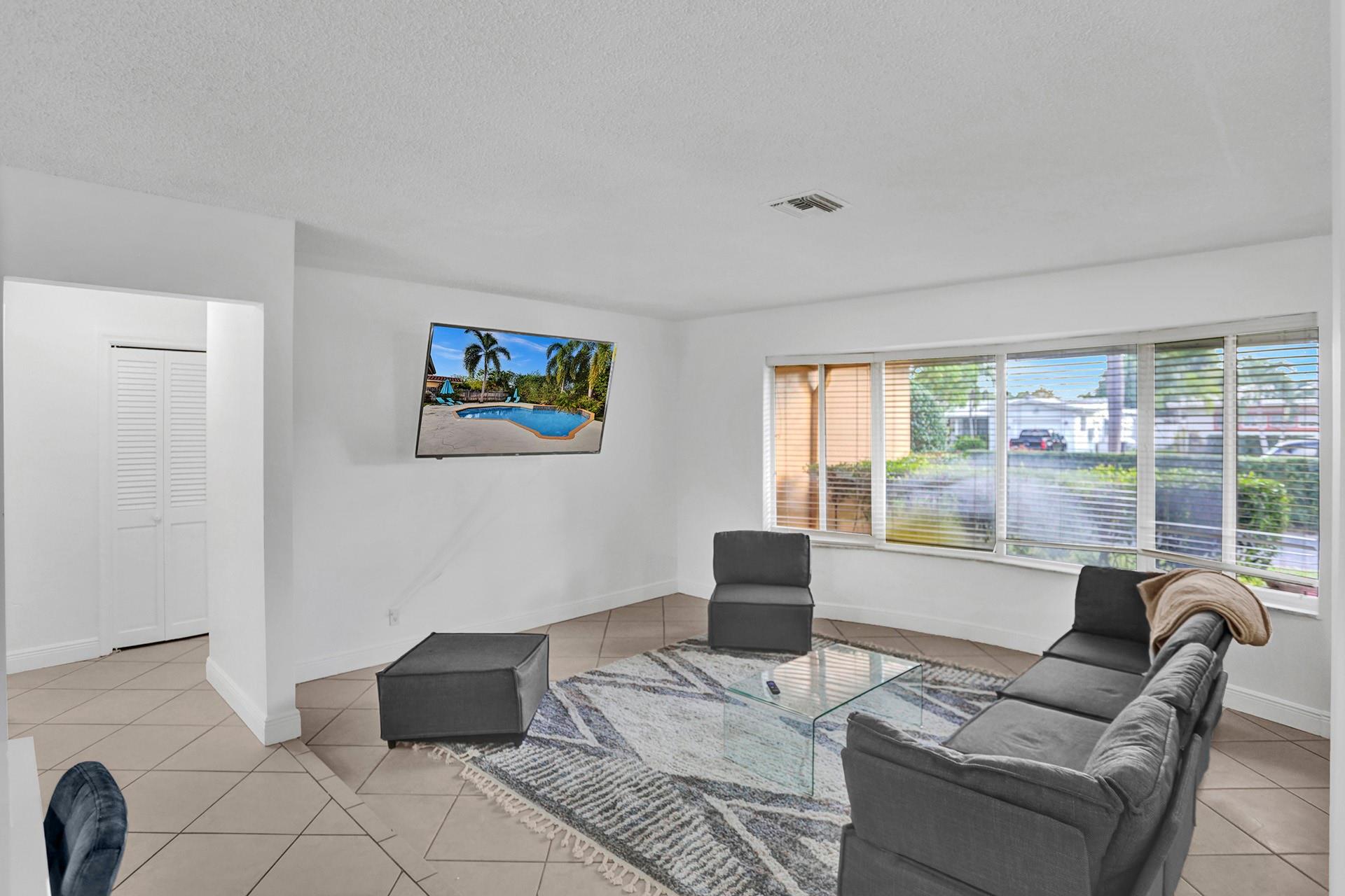 Hollywood Hills Amd 6-31 - Residential