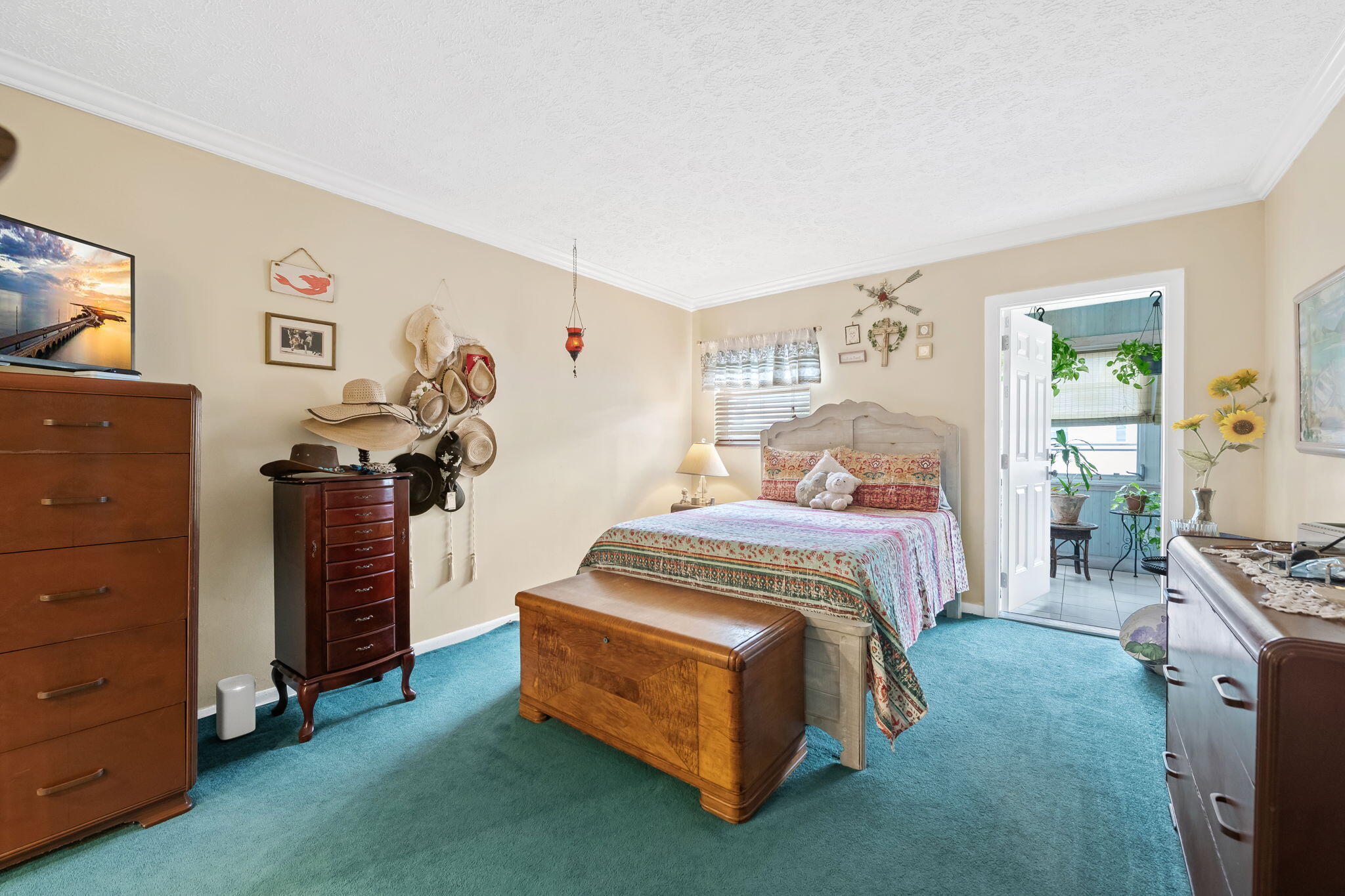 CANONGATE CONDOMINIUM - Residential
