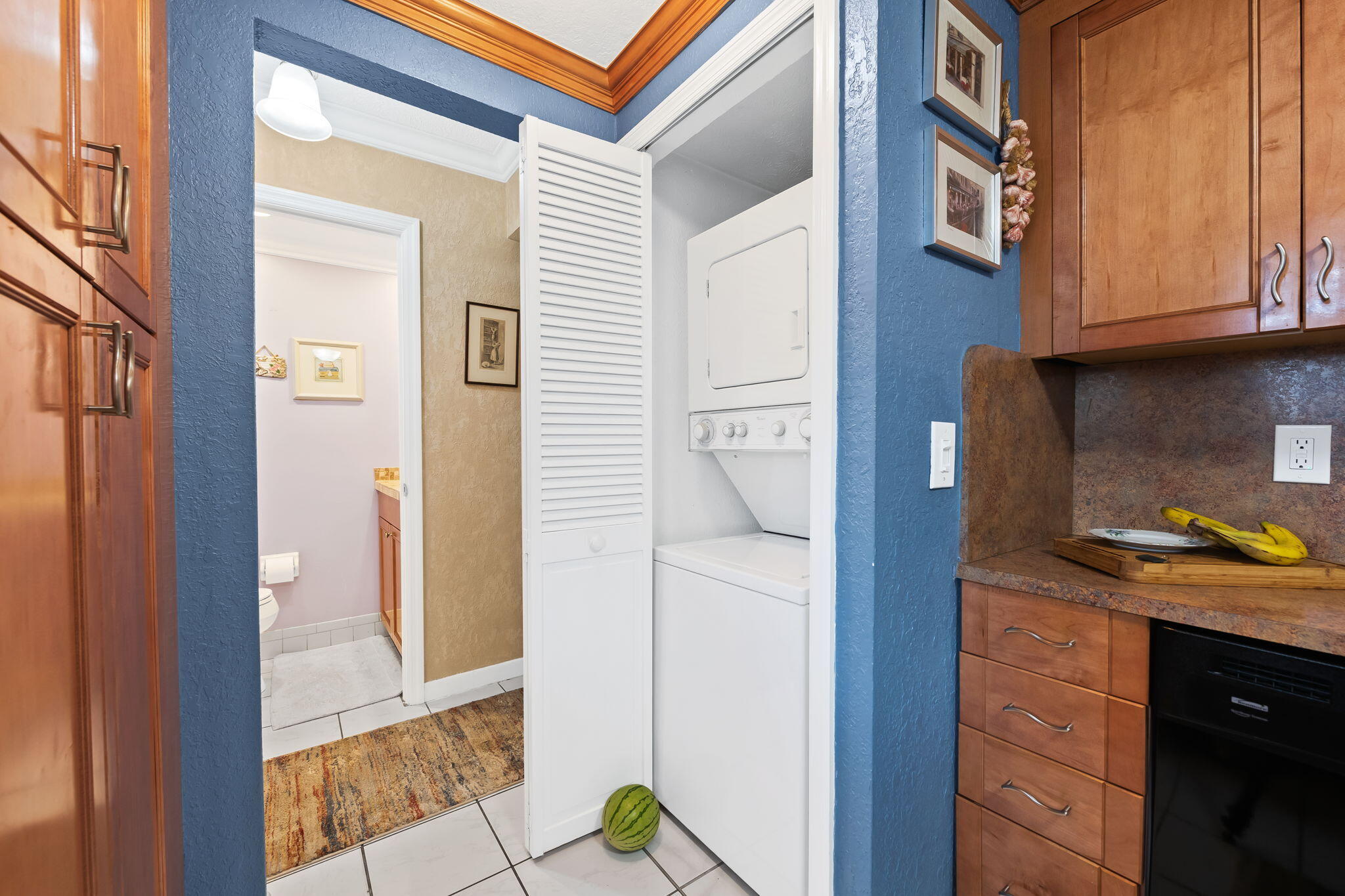 CANONGATE CONDOMINIUM - Residential