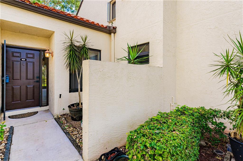 SOUTH LAKE CONDO - Residential