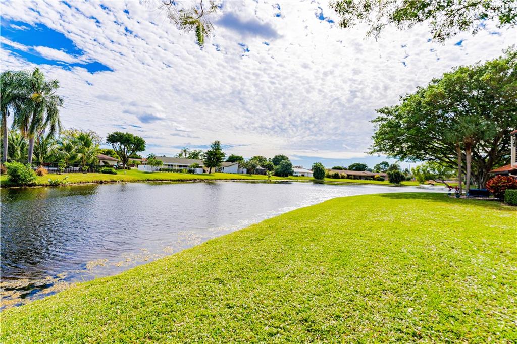 SOUTH LAKE CONDO - Residential