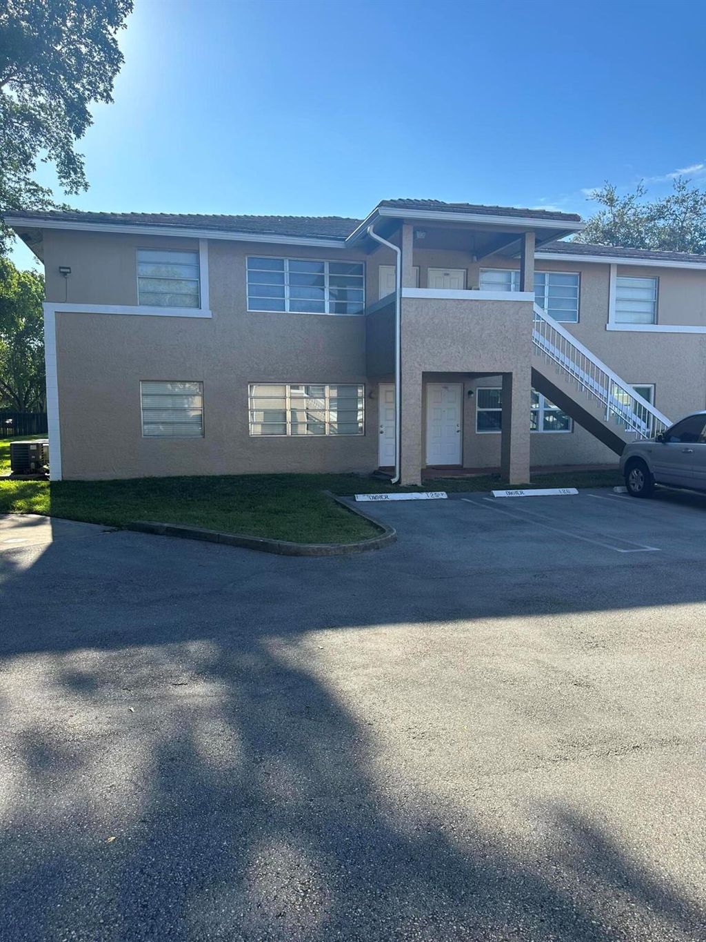 Photo of 10190 Twin Lakes Drive #14-B, Coral Springs, FL 33071 (MLS # R10918364)