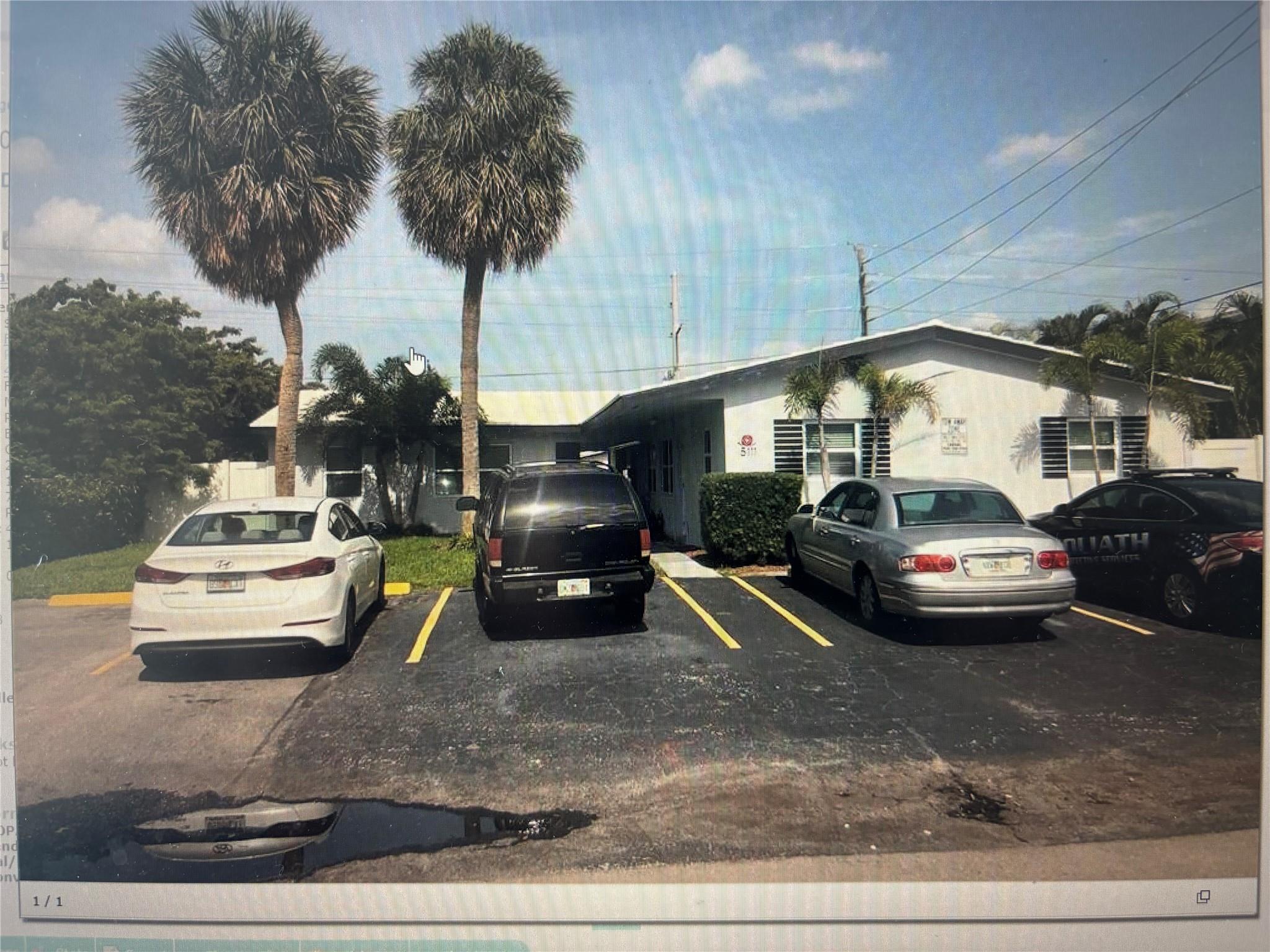 Excellent Location close to beach.
Unit has been completely remodeled.
Quick approval