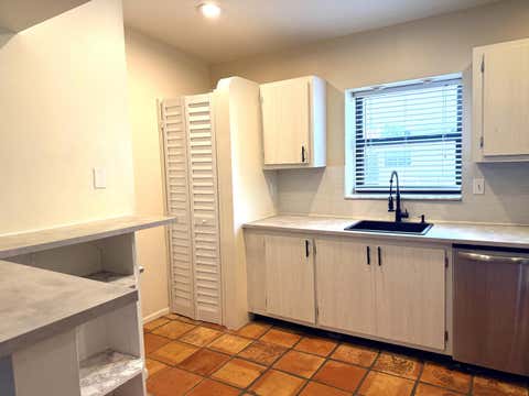Tiny photo for 301 N Pine Island Road #265, Plantation, FL 33324 (MLS # B26043366)