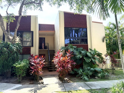 Photo of 301 N Pine Island Road #265, Plantation, FL 33324 (MLS # B26043366)