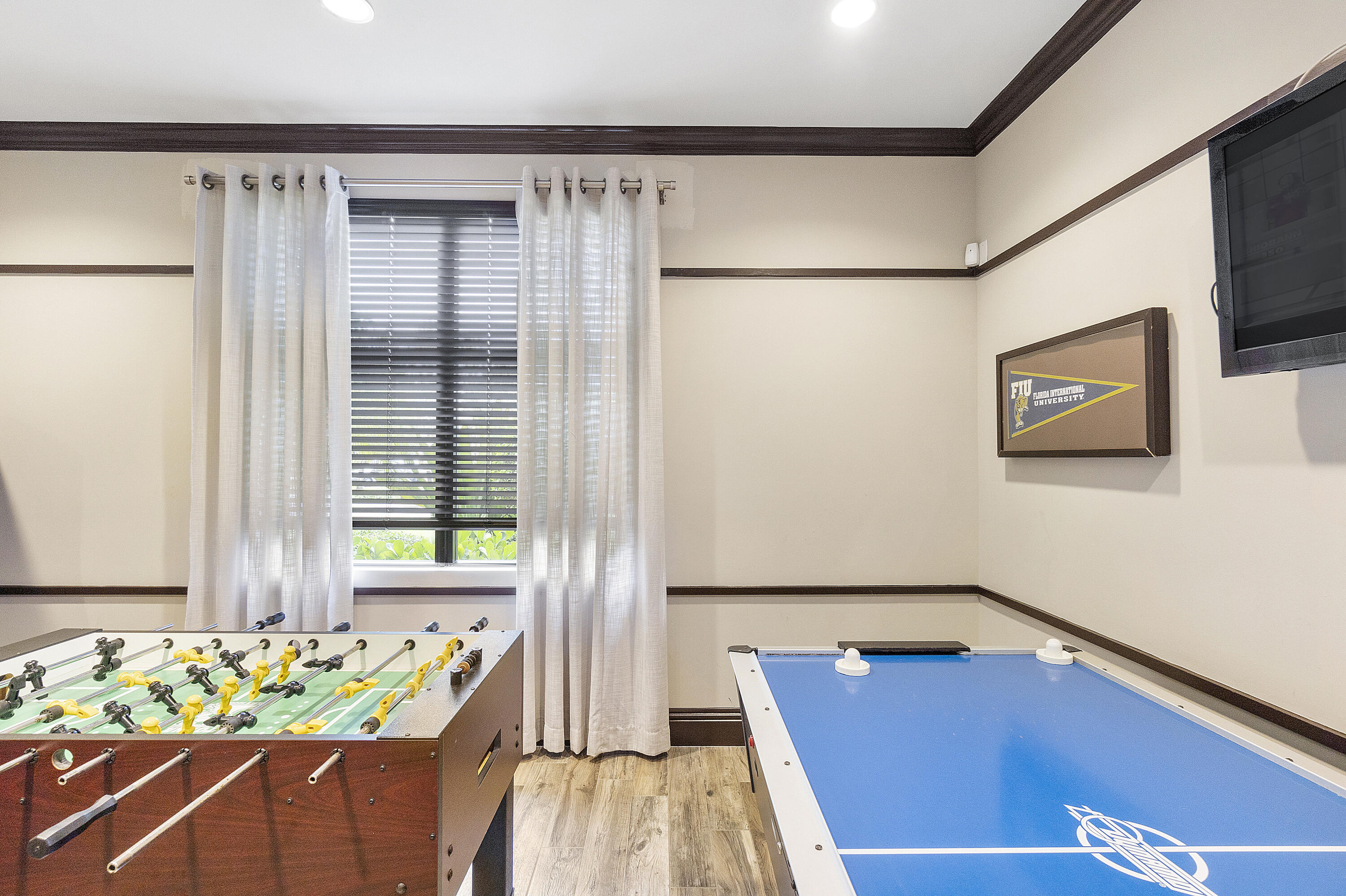 TRAILS AT CANYON - Residential