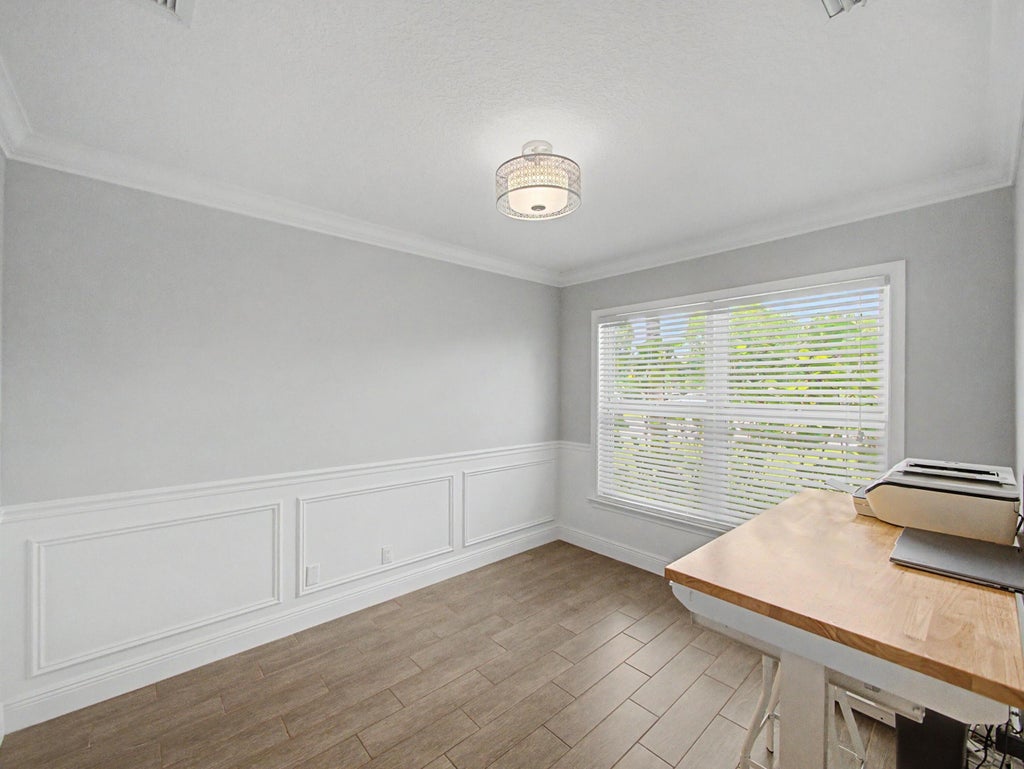 Photo of 17700 Cornelia Avenue, Jupiter, FL 33458 (MLS # B26071244)