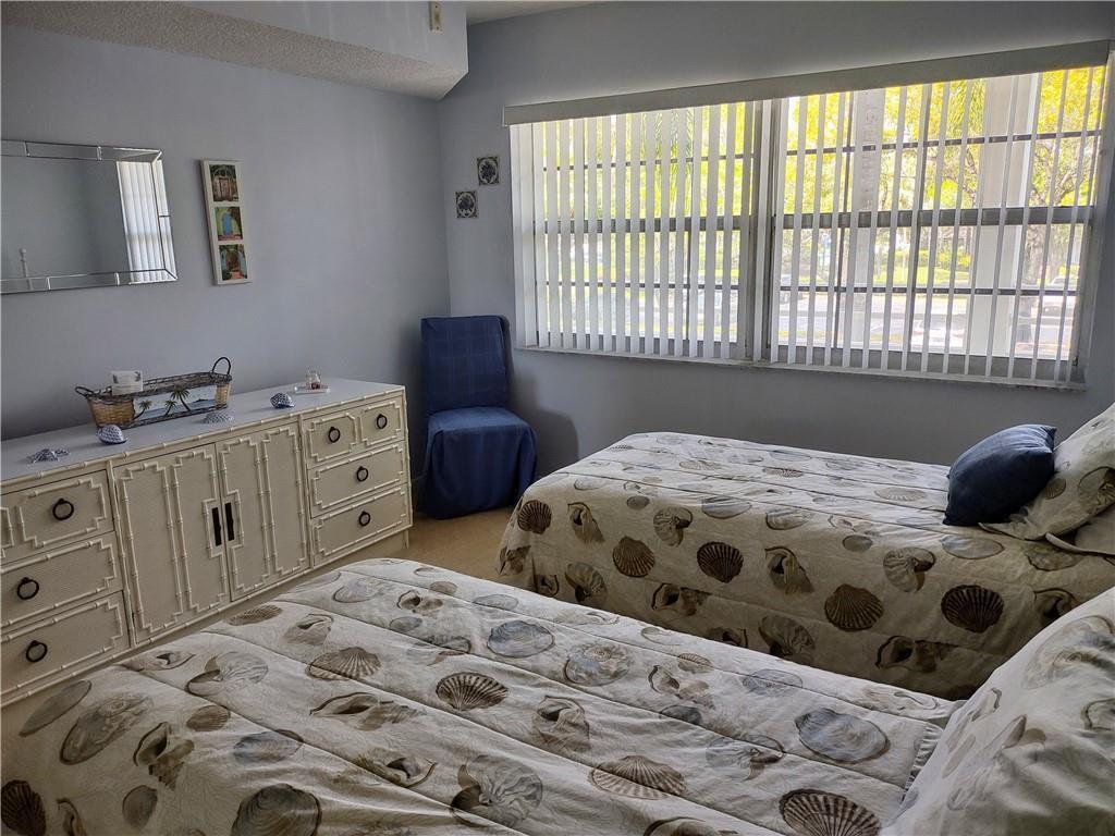 NO 92 PALM-AIRE COUNTRY CLUB - Residential Lease