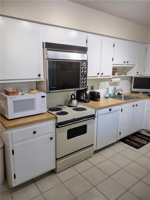 NO 92 PALM-AIRE COUNTRY CLUB - Residential Lease