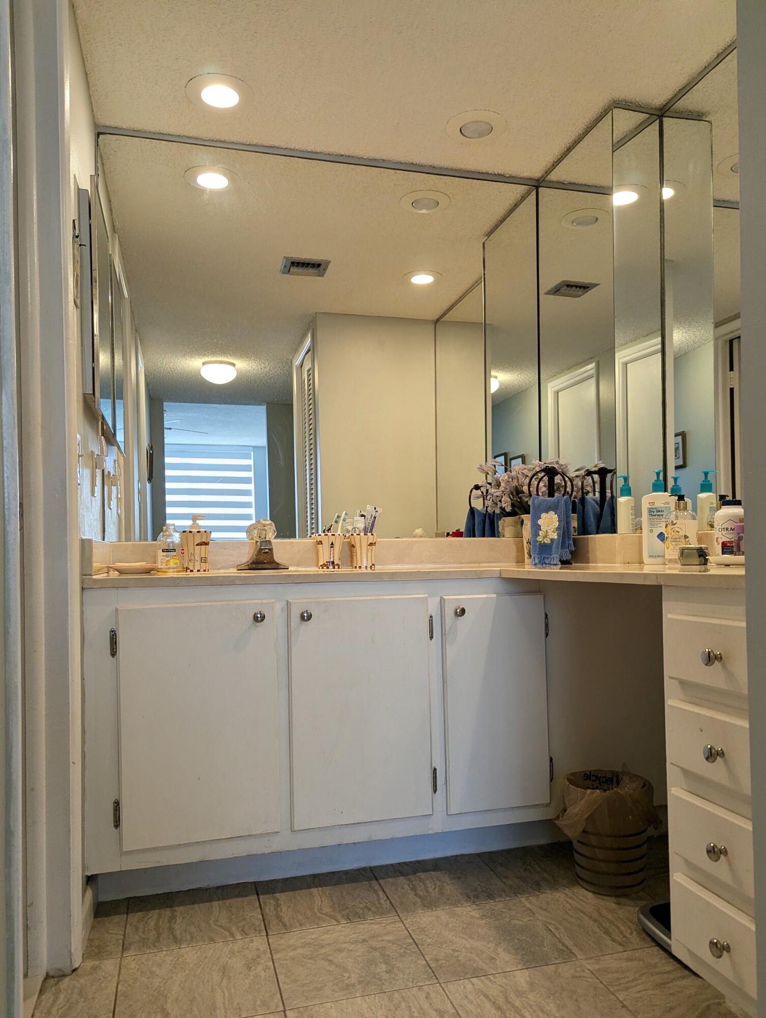 NO 92 PALM-AIRE COUNTRY CLUB - Residential Lease