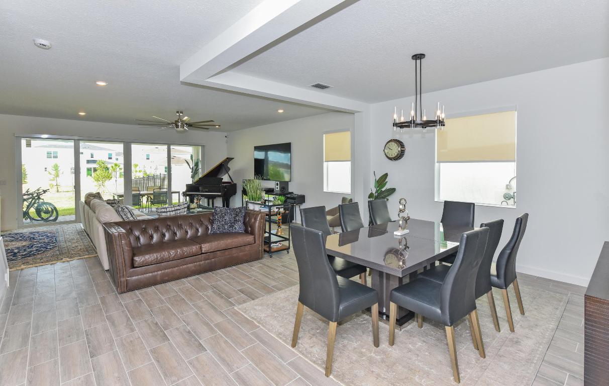 1525 Stockbridge Street