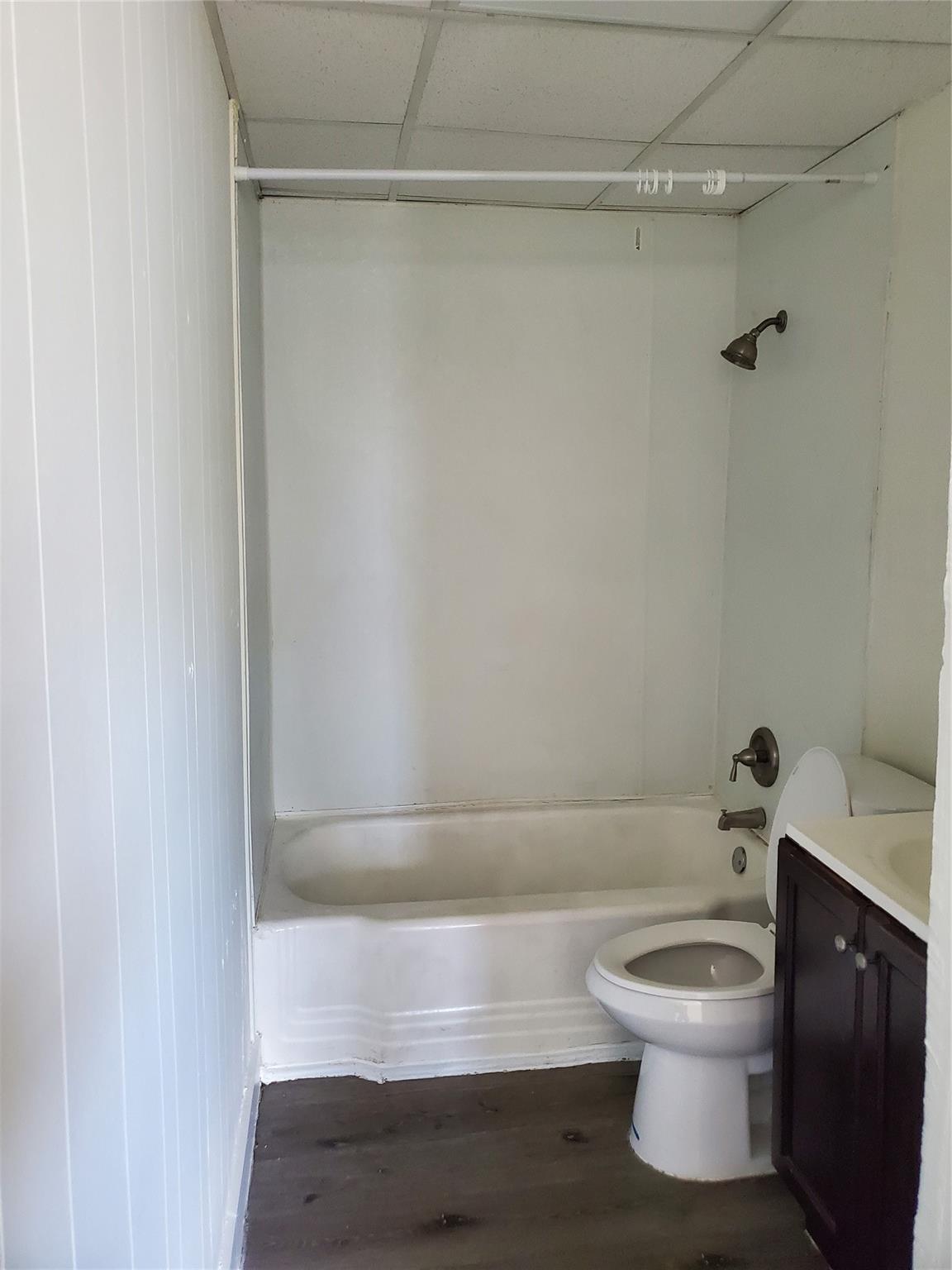TOWN OF MODELO (DANIA) B- - Residential Lease