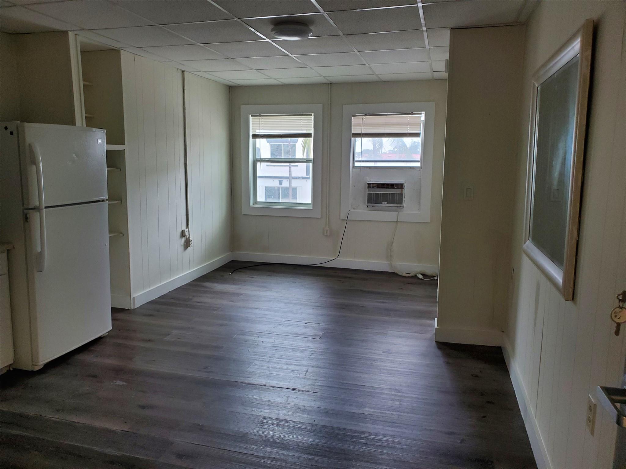 TOWN OF MODELO (DANIA) B- - Residential Lease