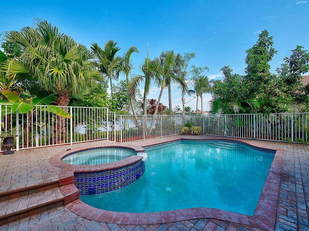 Photo of 11503 Paradise Cove Lane, Wellington, FL 33449 (MLS # R10691190)