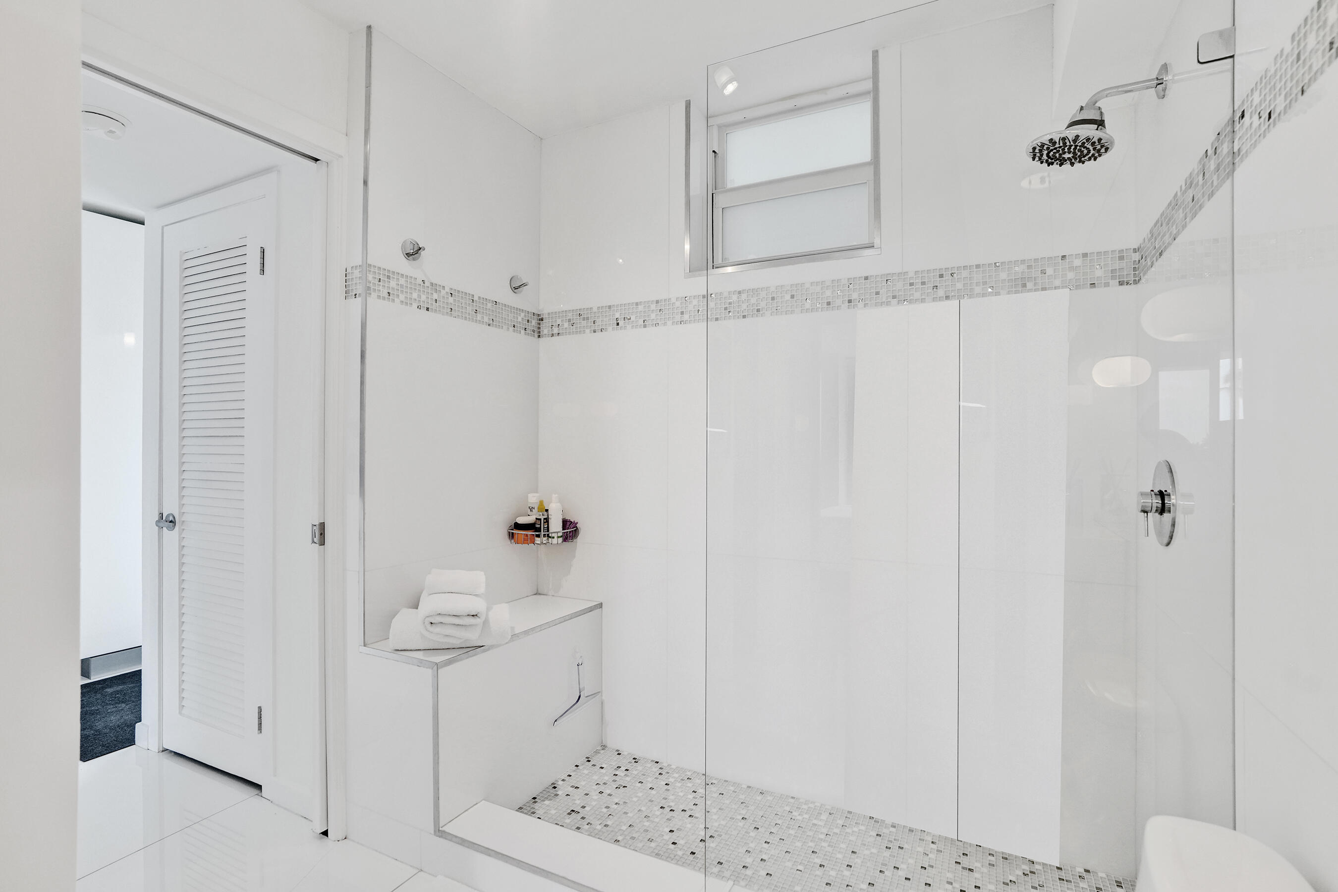 BONNE VIE CONDO - Residential