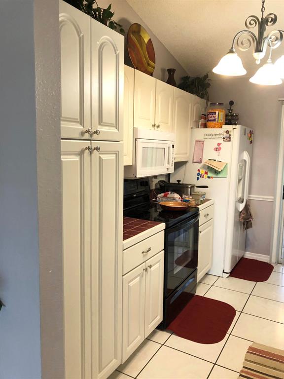 PORT ST LUCIE SECTION 41 - Residential Lease