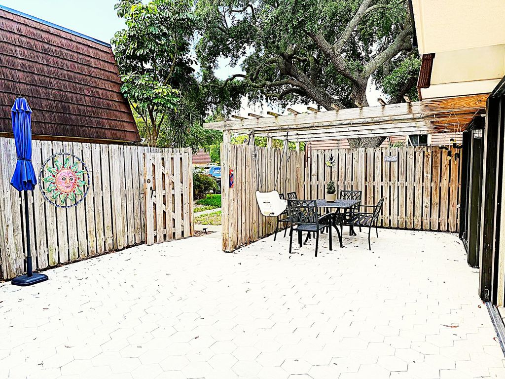 Photo of 212 2nd Lane #212, Palm Beach Gardens, FL 33418 (MLS # B26017699)