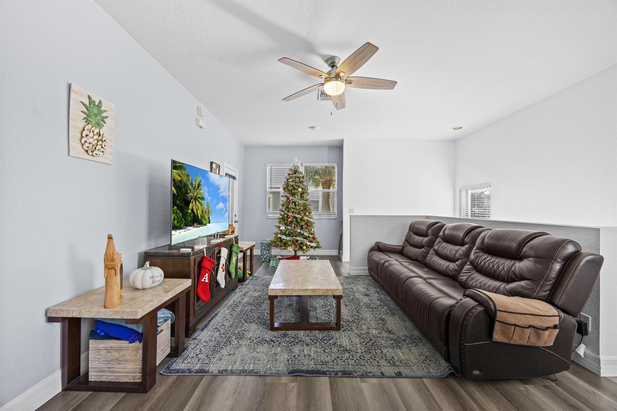 MAGNOLIA BAY CONDOMIMIUM - Residential Lease