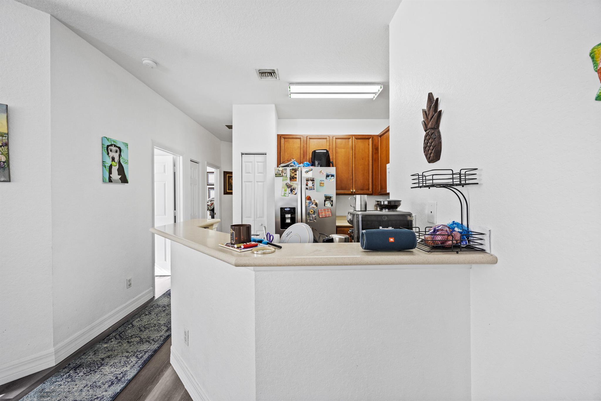 MAGNOLIA BAY CONDOMIMIUM - Residential Lease