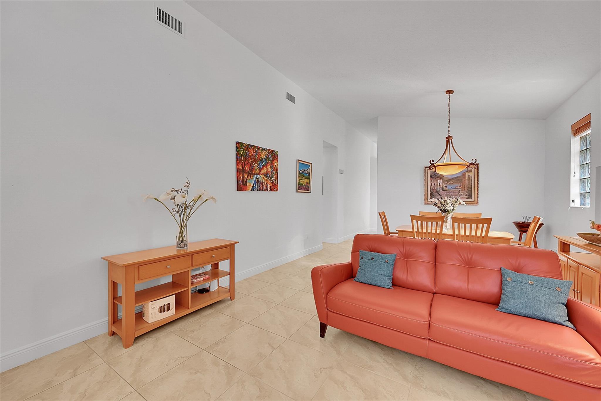 WYNDHAM LAKES/MAYFAIR - Residential