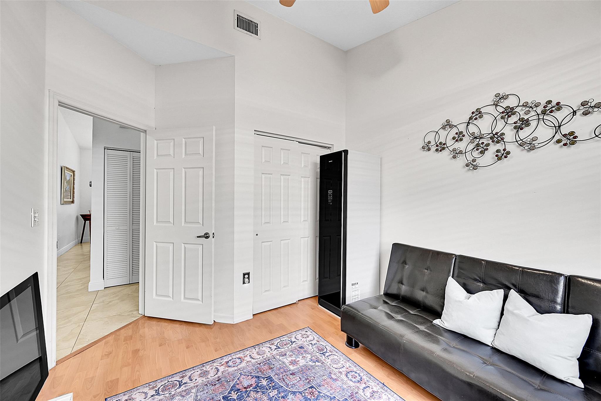 WYNDHAM LAKES/MAYFAIR - Residential