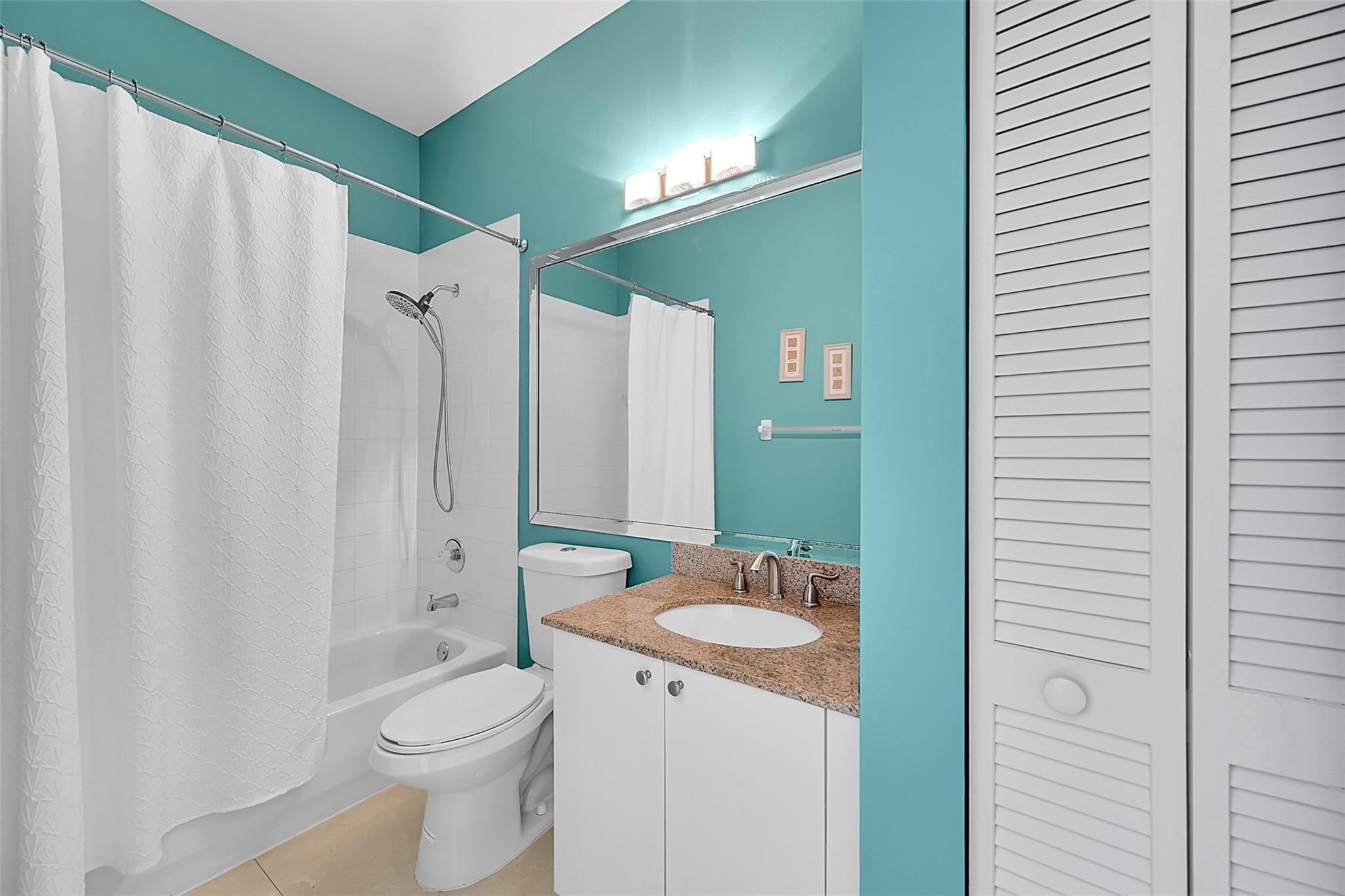 WYNDHAM LAKES/MAYFAIR - Residential