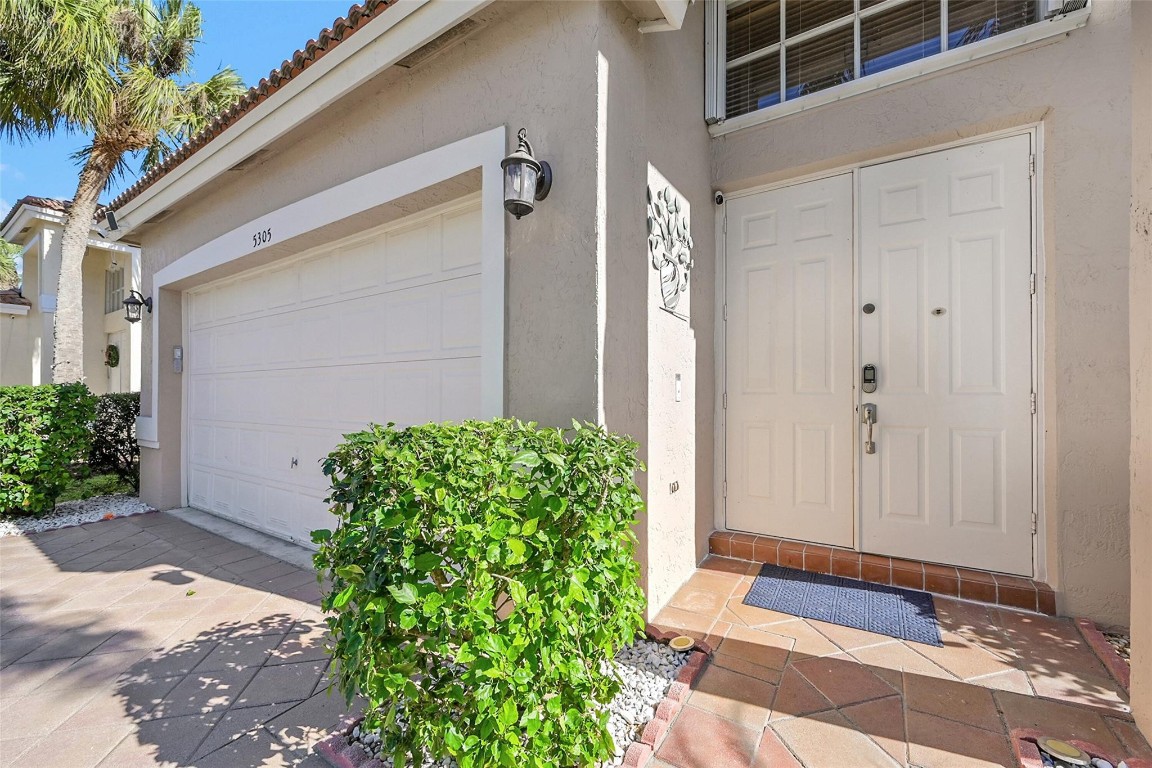 WYNDHAM LAKES/MAYFAIR - Residential