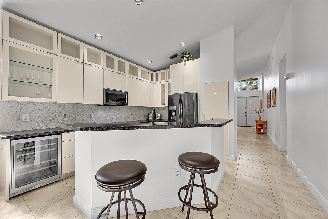 WYNDHAM LAKES/MAYFAIR - Residential