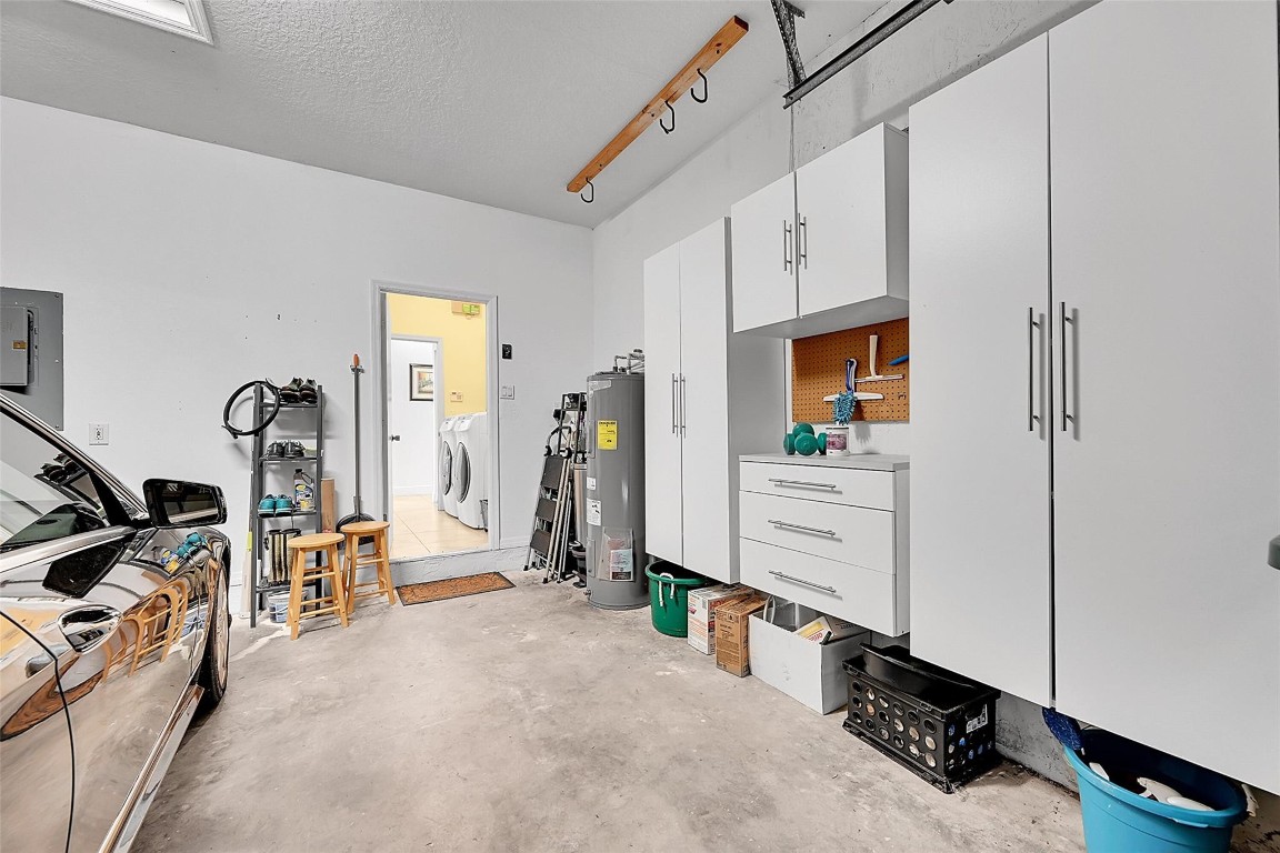 WYNDHAM LAKES/MAYFAIR - Residential