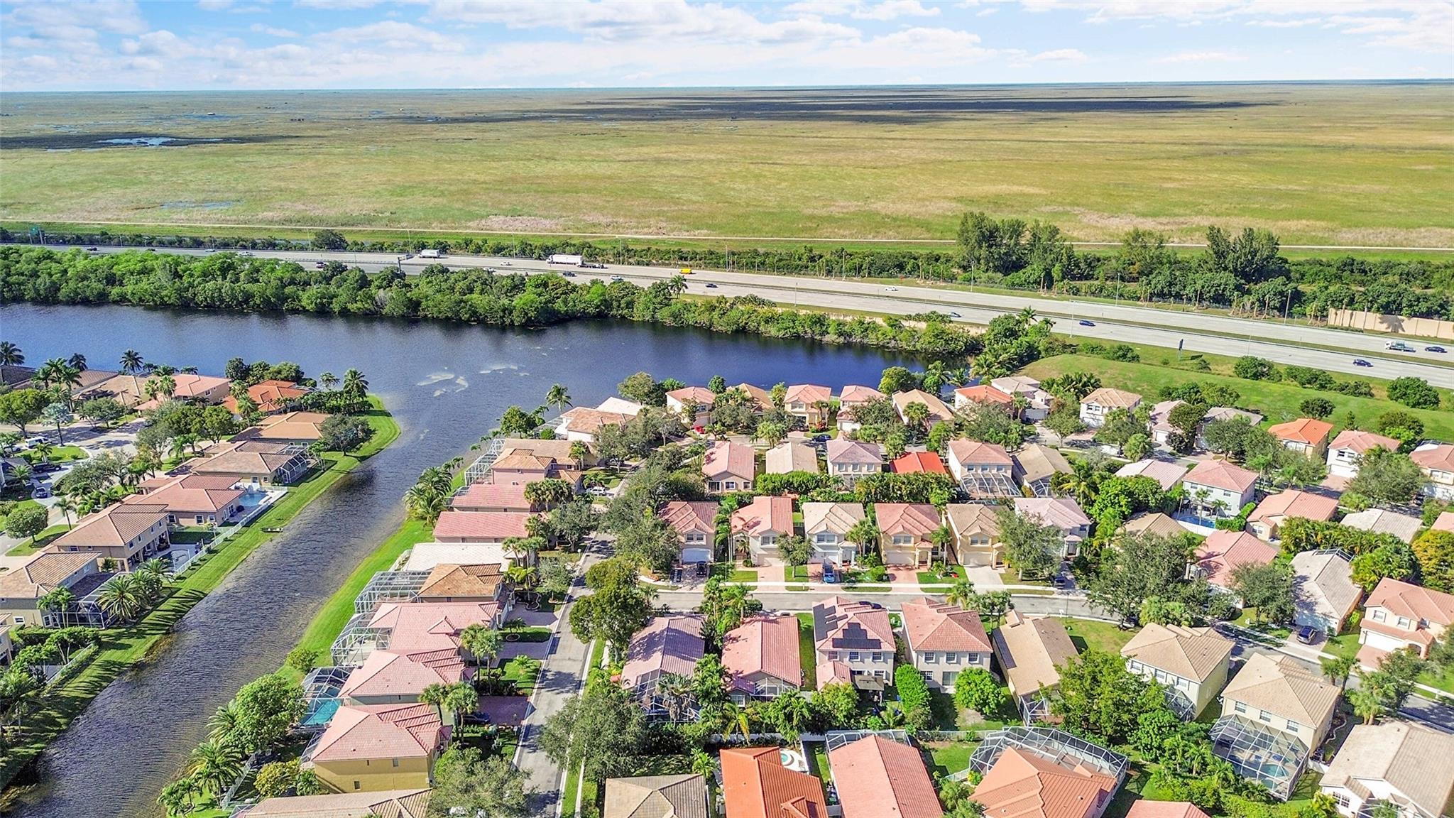 WYNDHAM LAKES/MAYFAIR - Residential