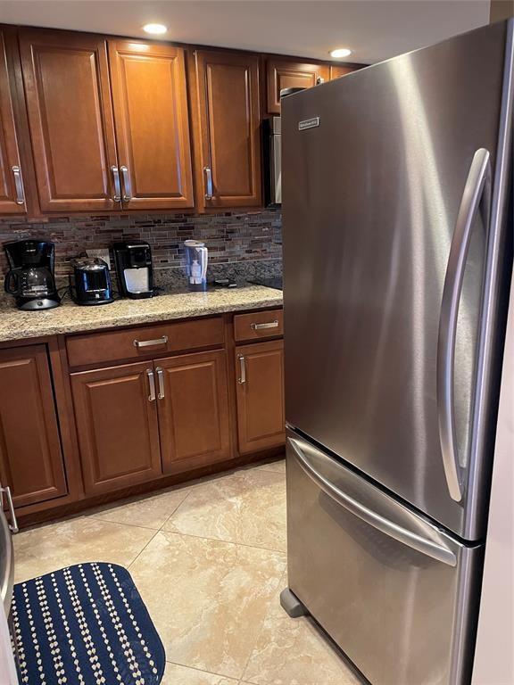 The Seasons Condo - Residential Lease